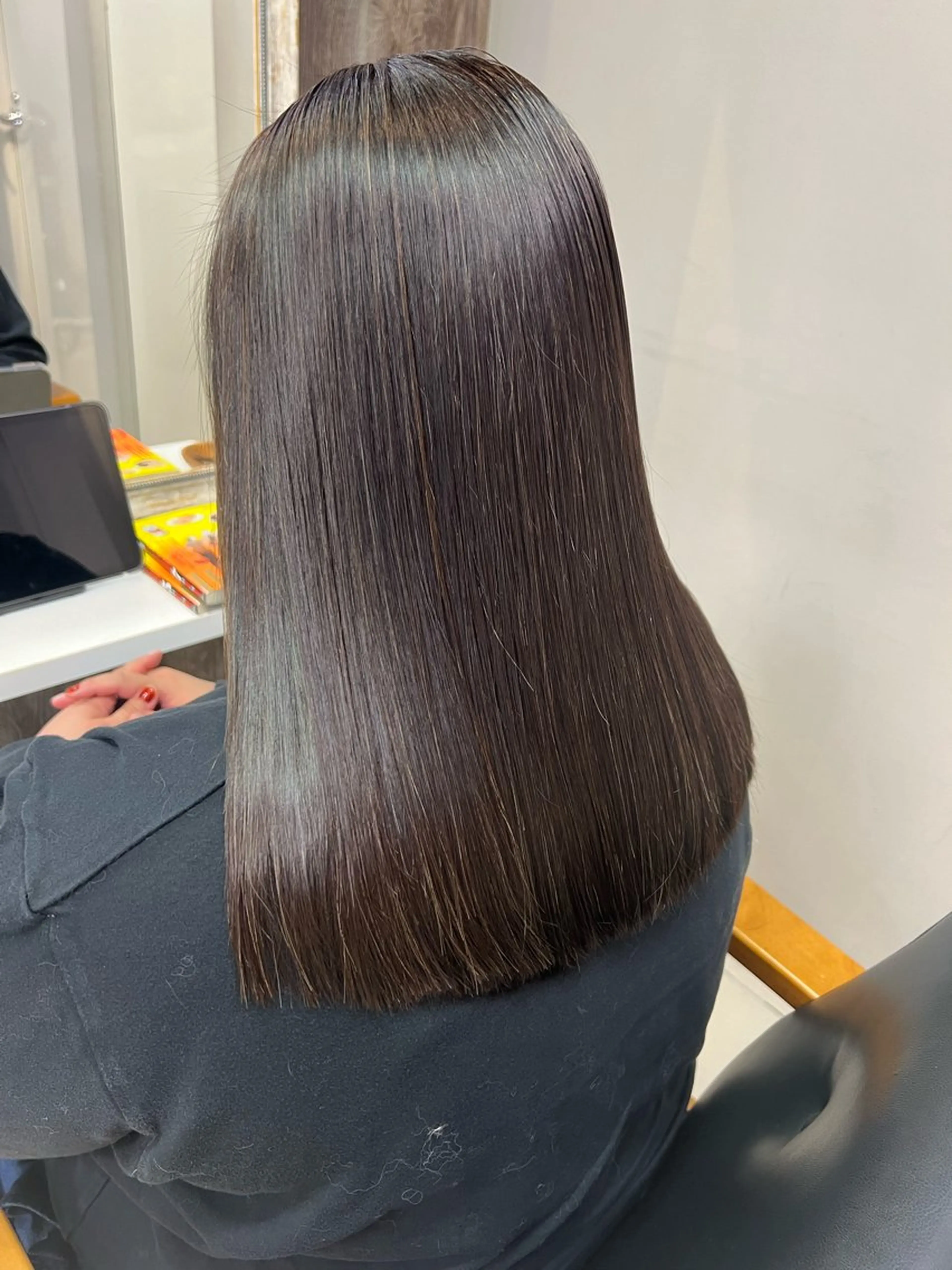 カット＋美髪縮毛矯正＋トリートメントの写真