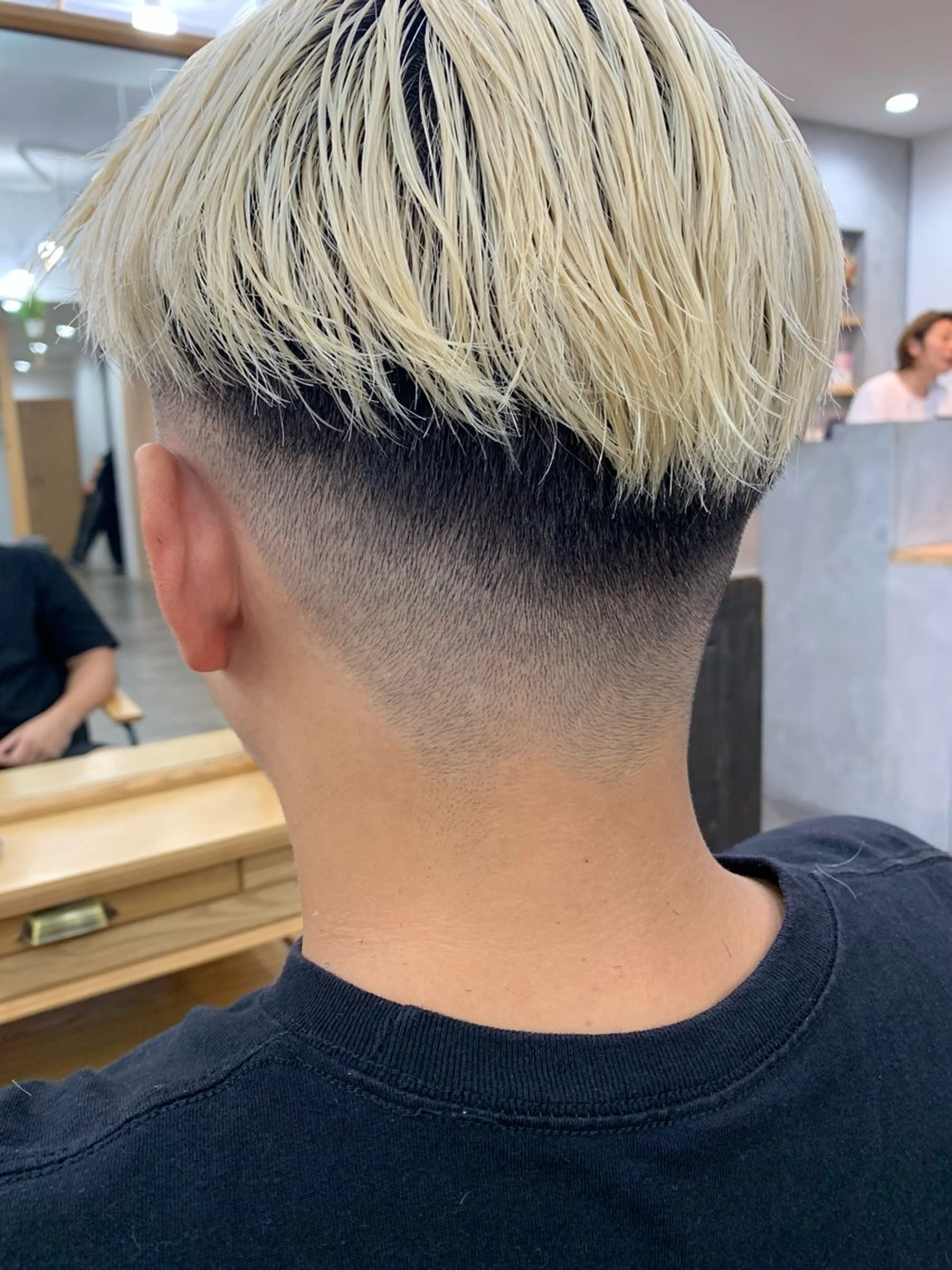 メンズ フェードカット 刈り上げ カット PADOU平松 典幸のヘアスタイル