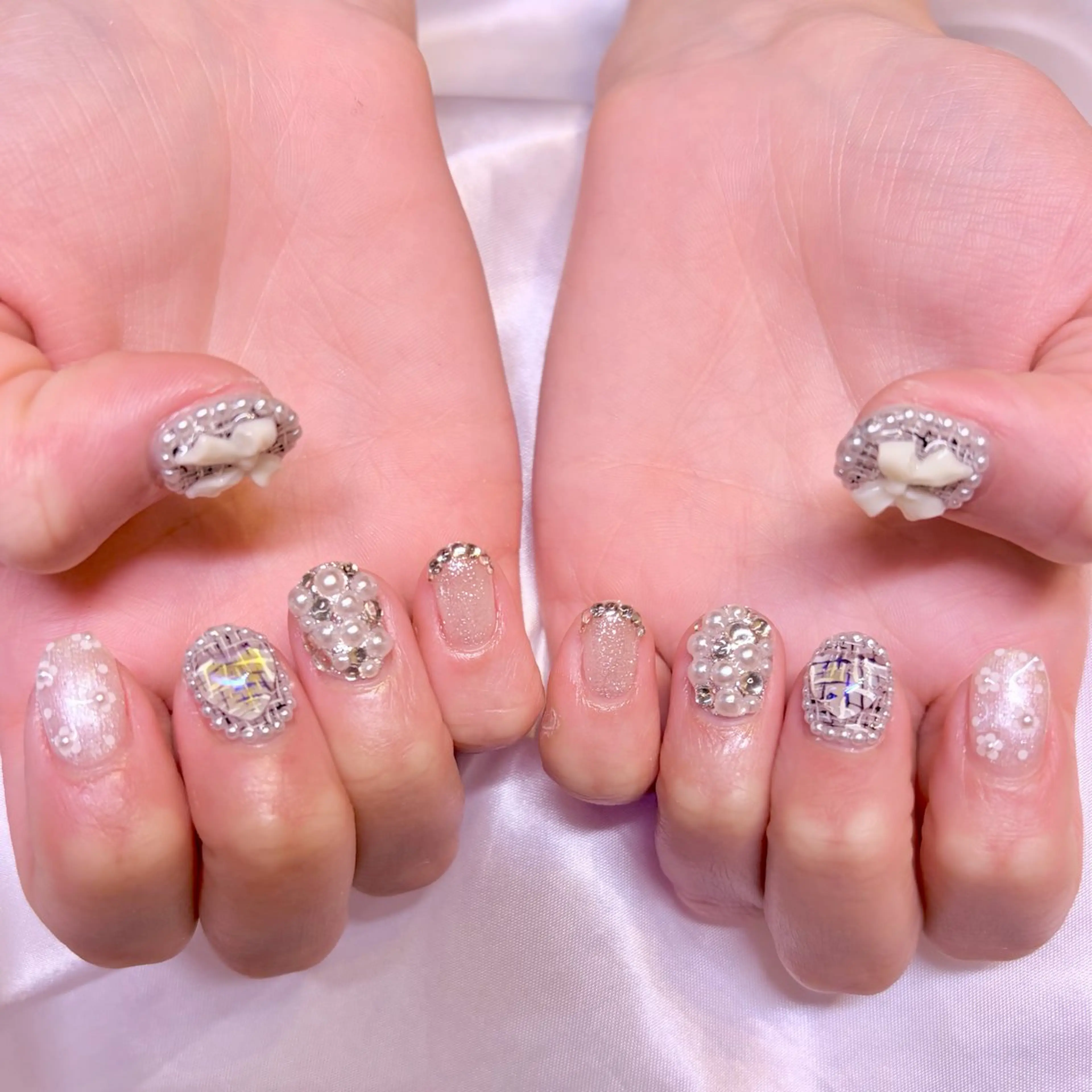 ネイル フレンチネイル ガーリー ハンドネイル nail salon e'mu💐のネイルデザイン