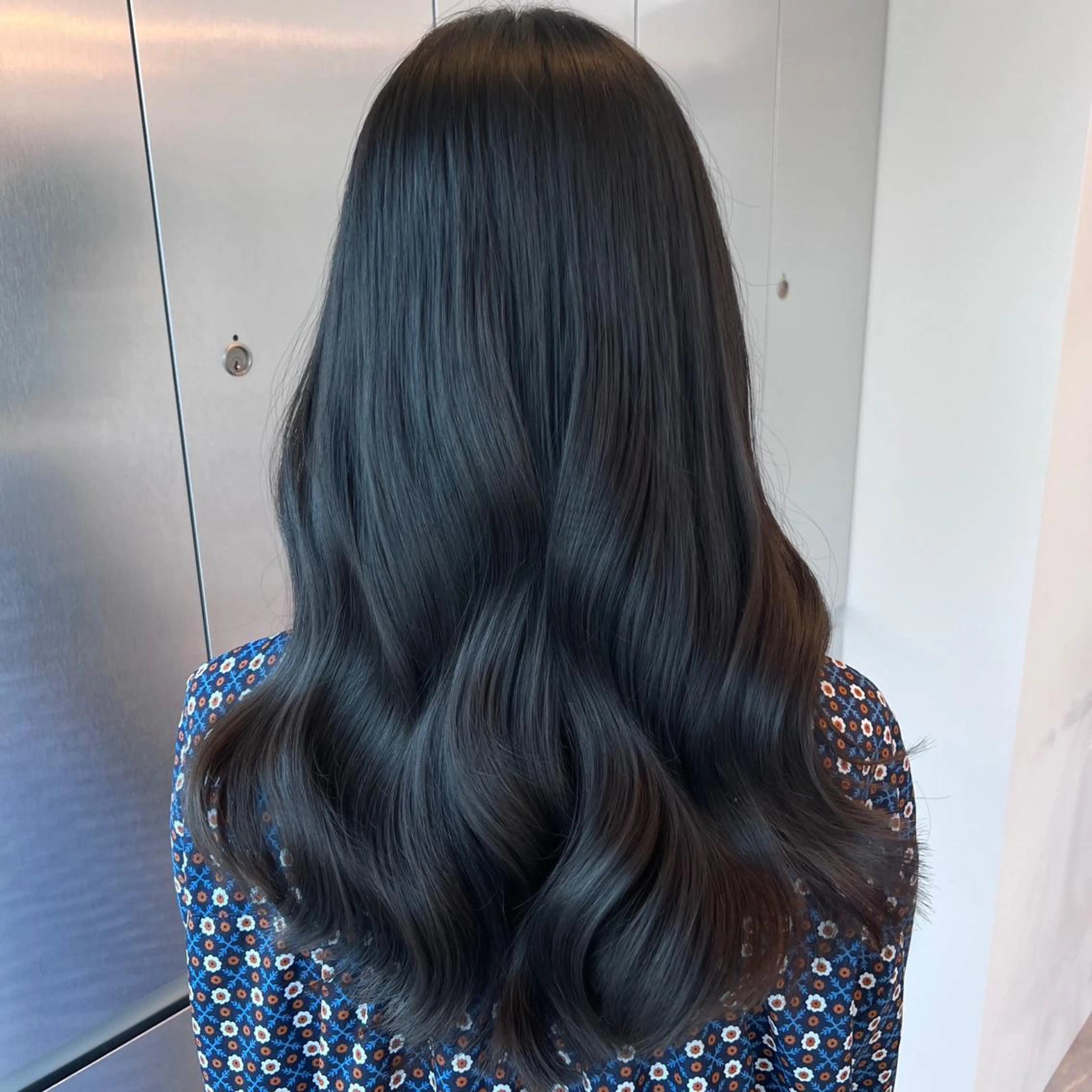 ロング カット ヘアカラー 🫧髪質改善•艶カラ ー特化🫧谷奥甲太のヘアスタイル