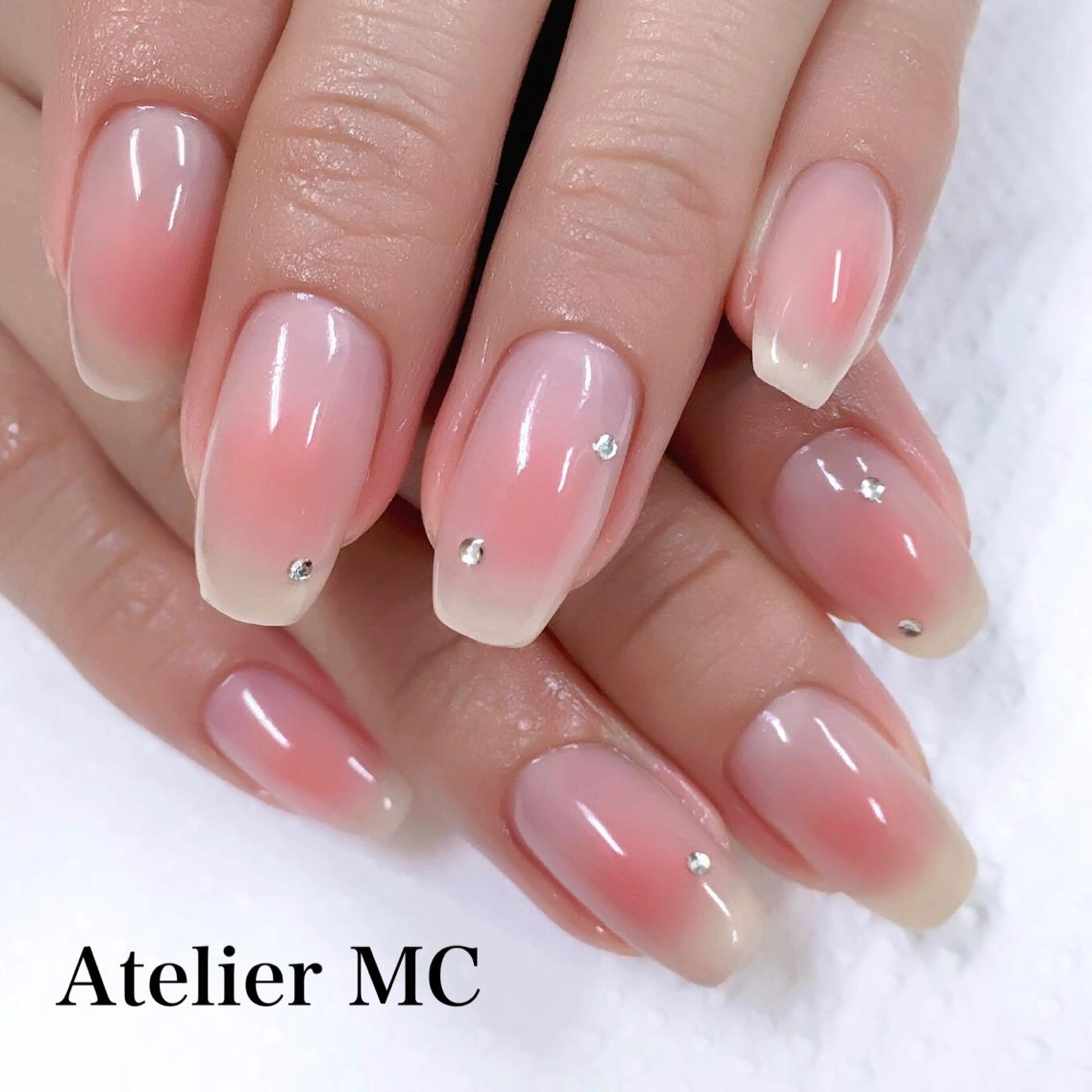 🍎ふんわりかわいい🍎チークネイル&ストーン20個🍎の写真