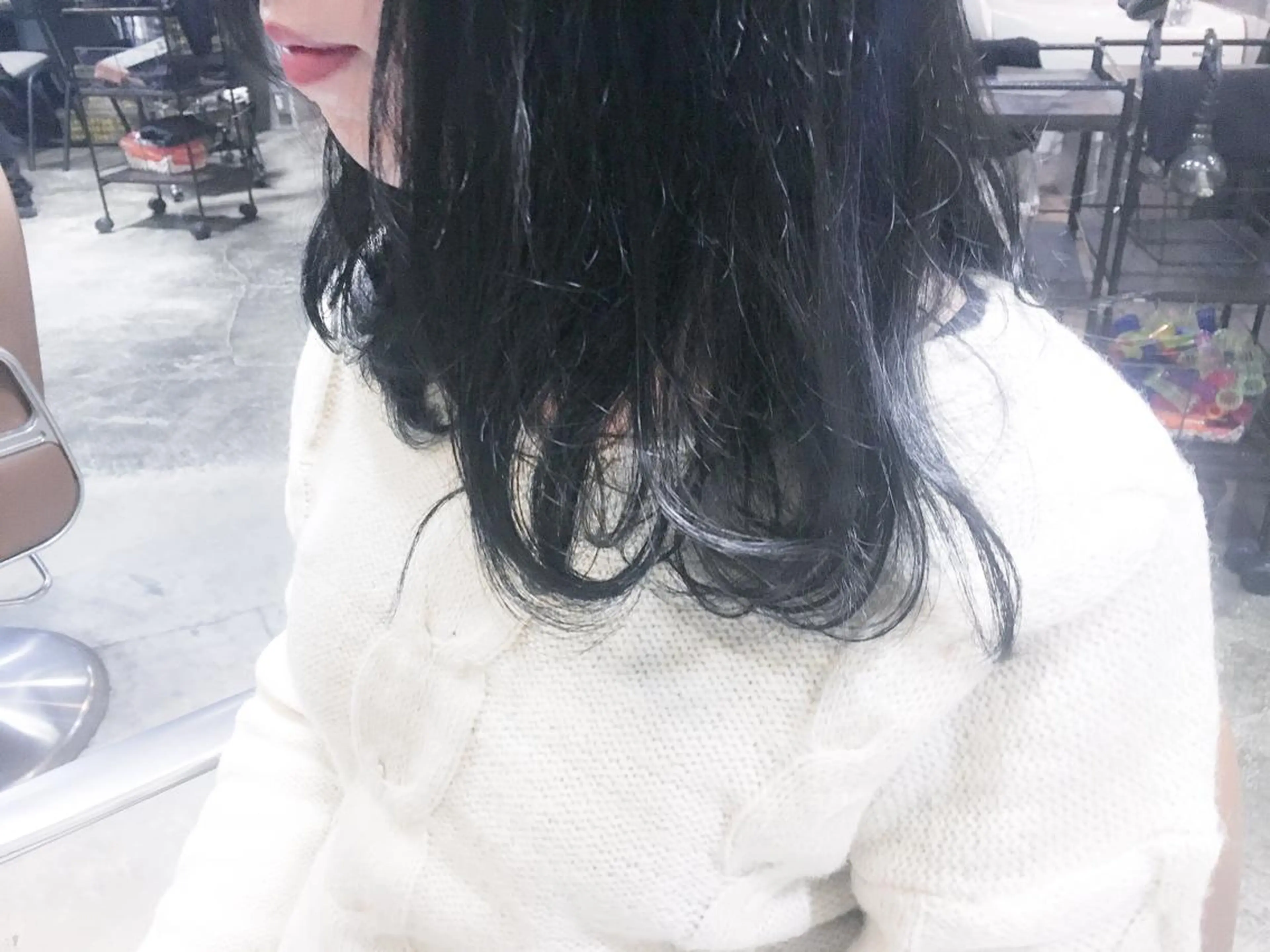 セミロング カラー 黒髪 ブルーカラー ブルーブラック 北條 優輝のヘアスタイル