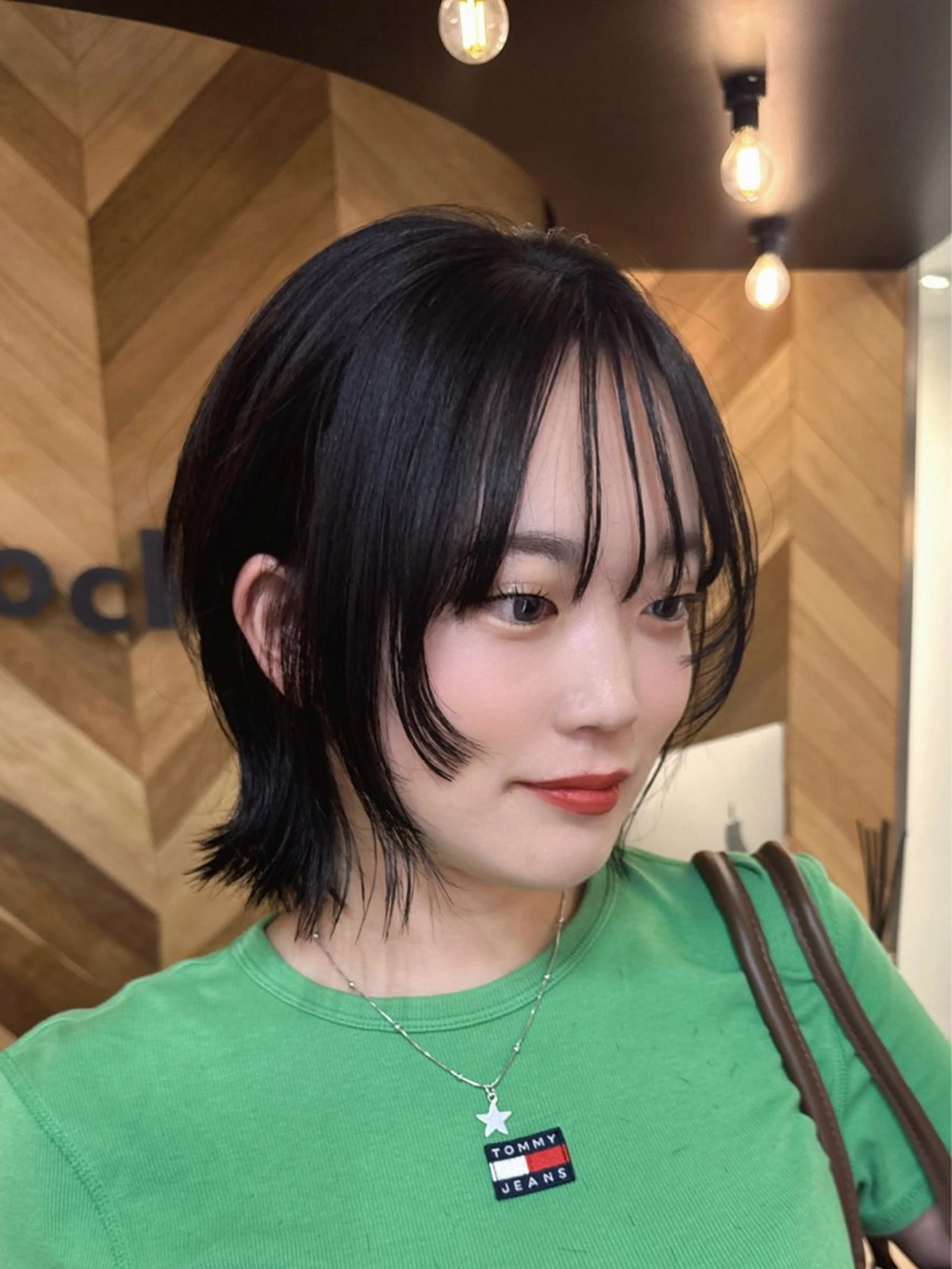 ミディアム カラー ボブ くびれヘア 顔まわりレイヤー レイヤーカット カット ヘアカラー トリートメント Pocket仙台 💚モエリのヘアスタイル