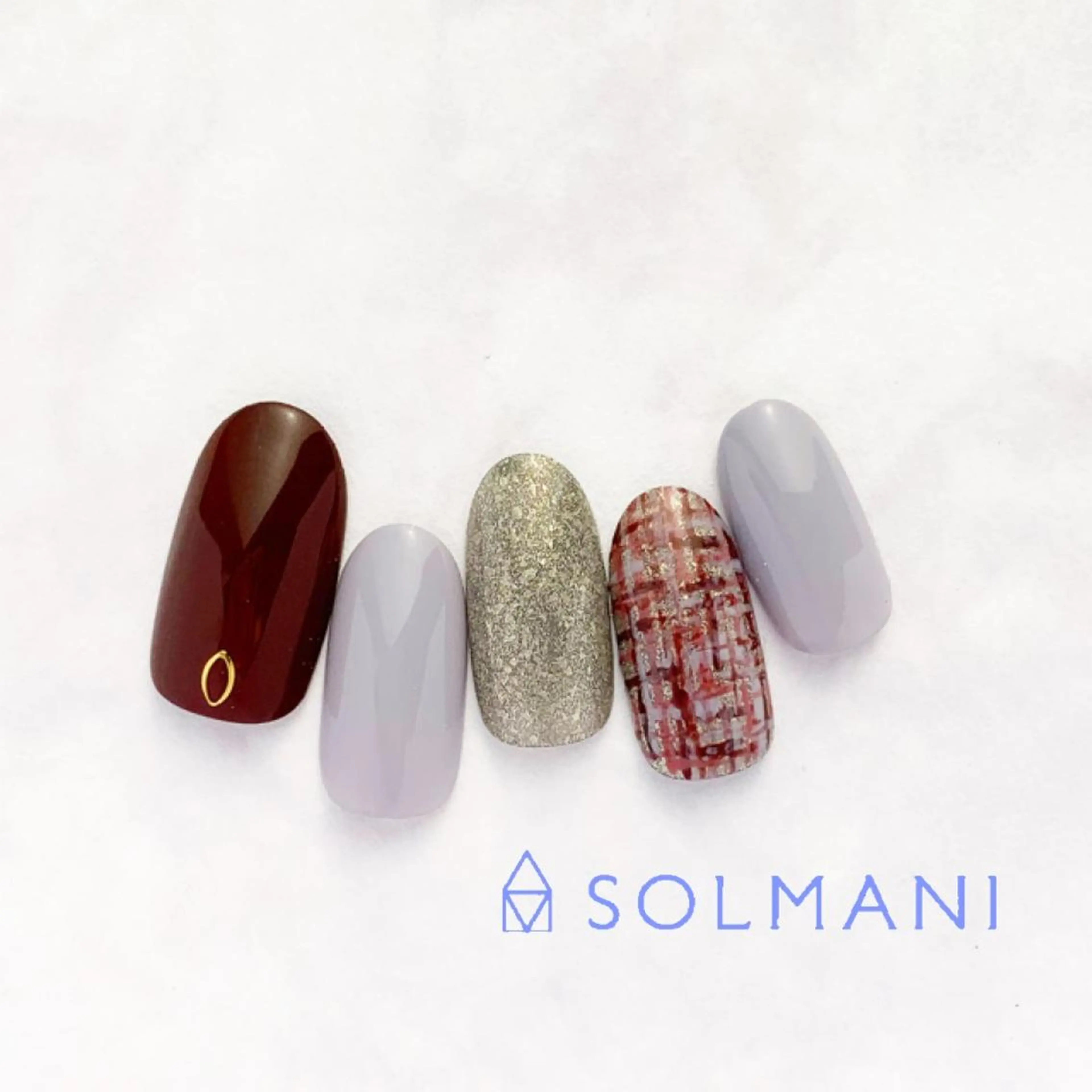 ネイル ツイードネイル SOLMANI 予約担当のネイルデザイン