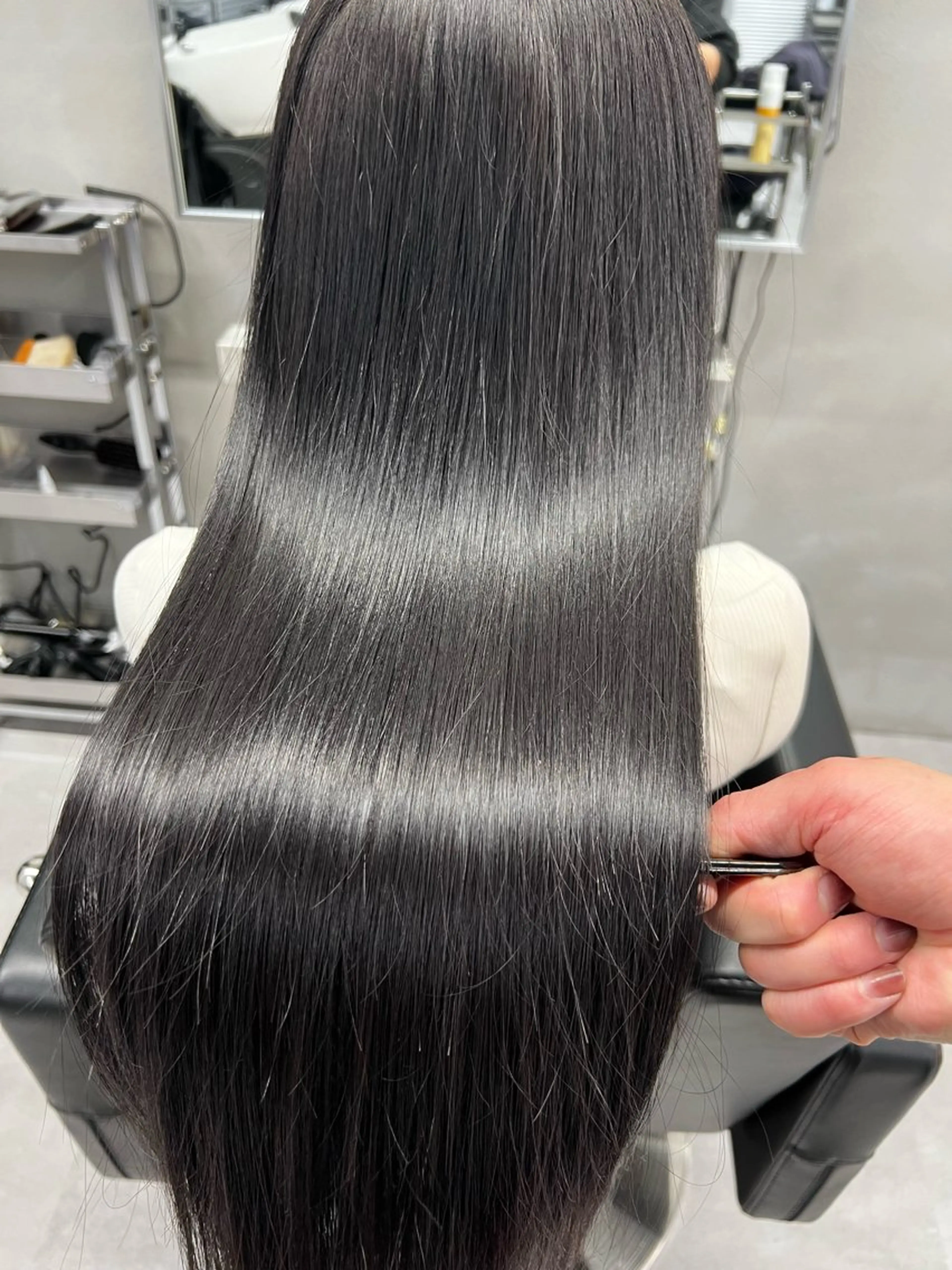 IROHA所属・髪質改善縮毛矯正なら ✨伊藤佳祐✨のヘアスタイル