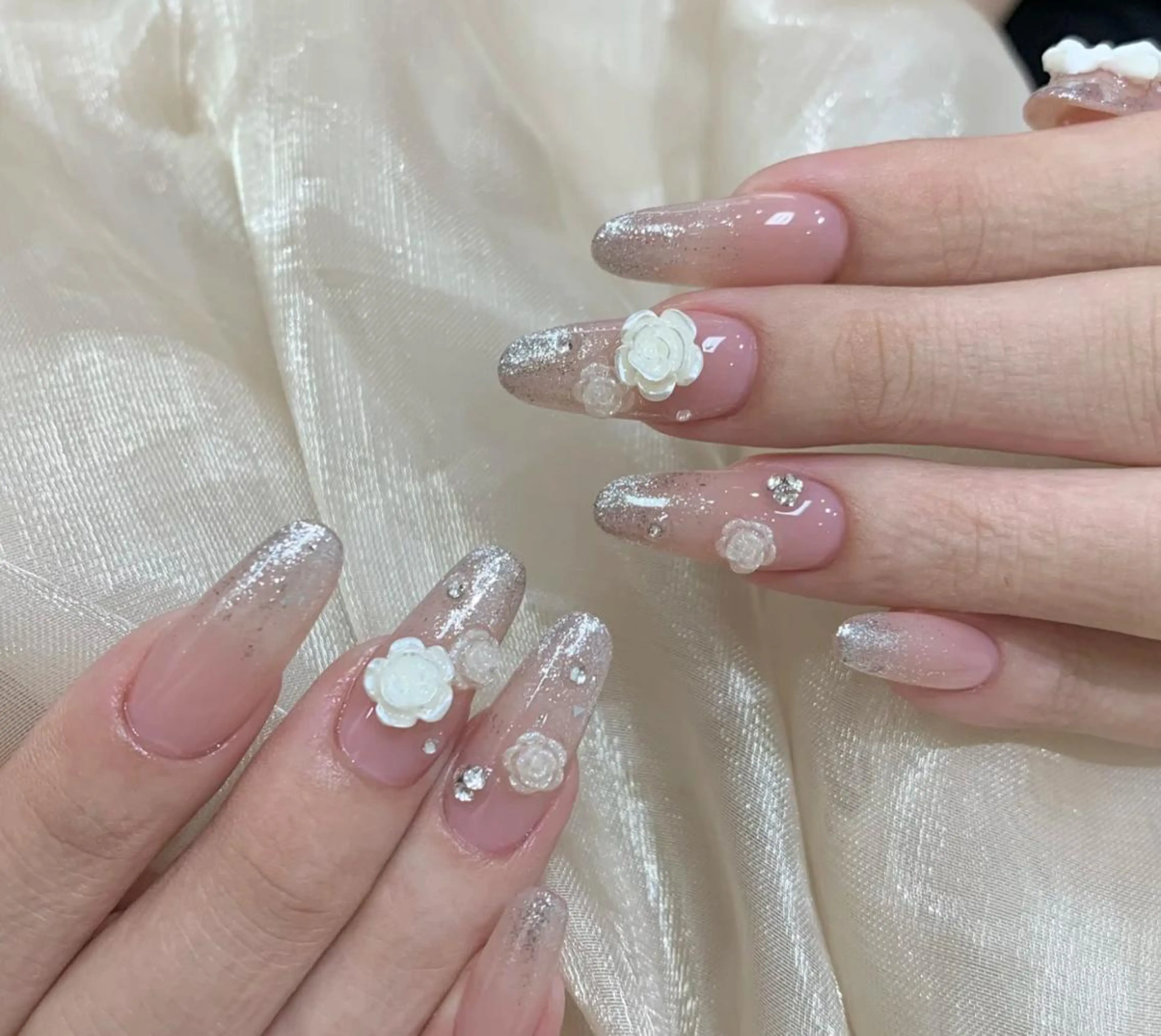 ネイル ハンドネイル エ リのネイルデザイン