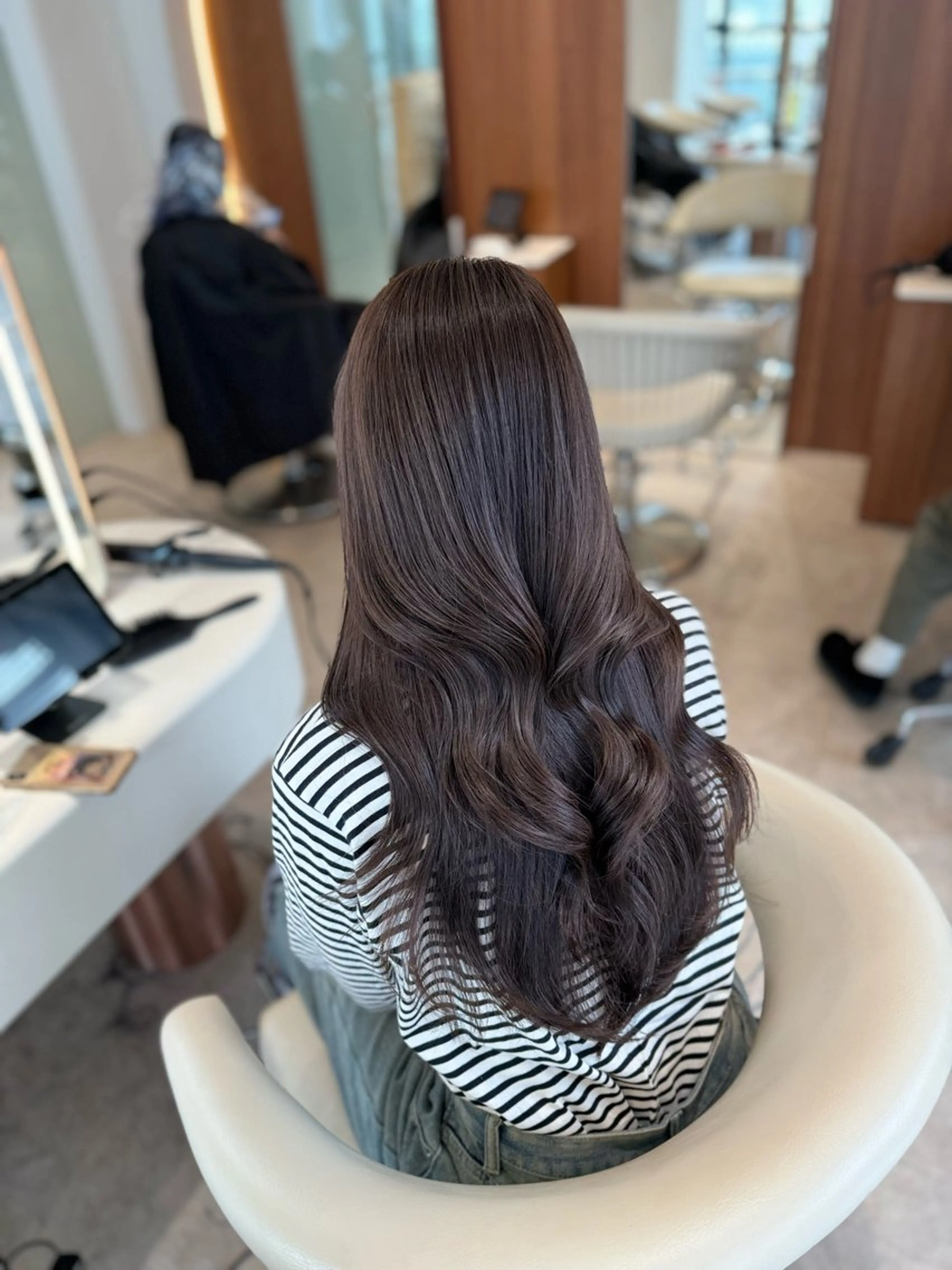 ロング カラー グレージュ ミルクティーグレージュ 韓国風ヘア レイヤーカット カット ヘアカラー トリートメント ヘアセット 韓国レイヤー🇰🇷 韓国研修◎渋谷カイトのヘアスタイル