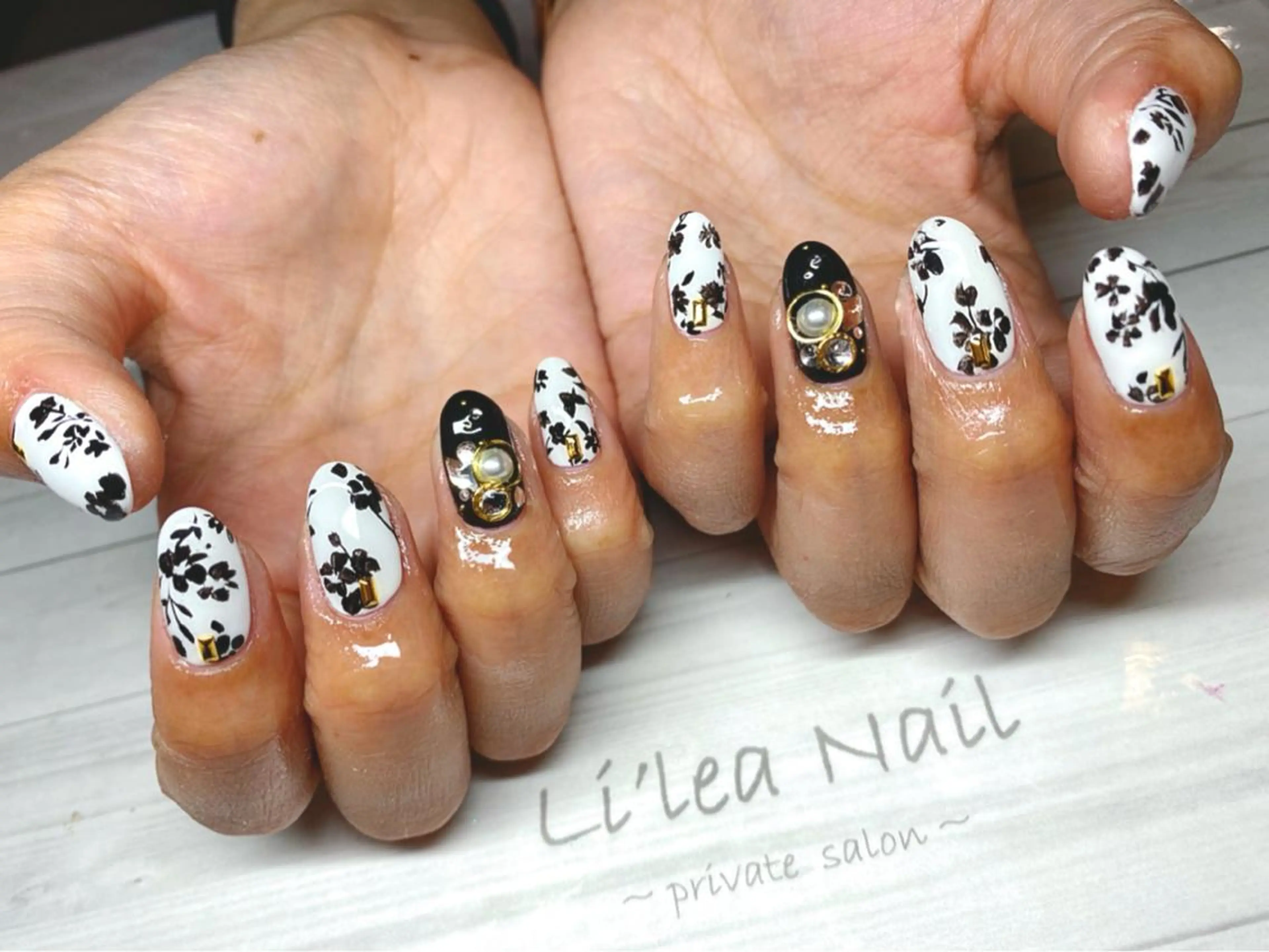 ネイル Li'leaNail AINAのネイルデザイン