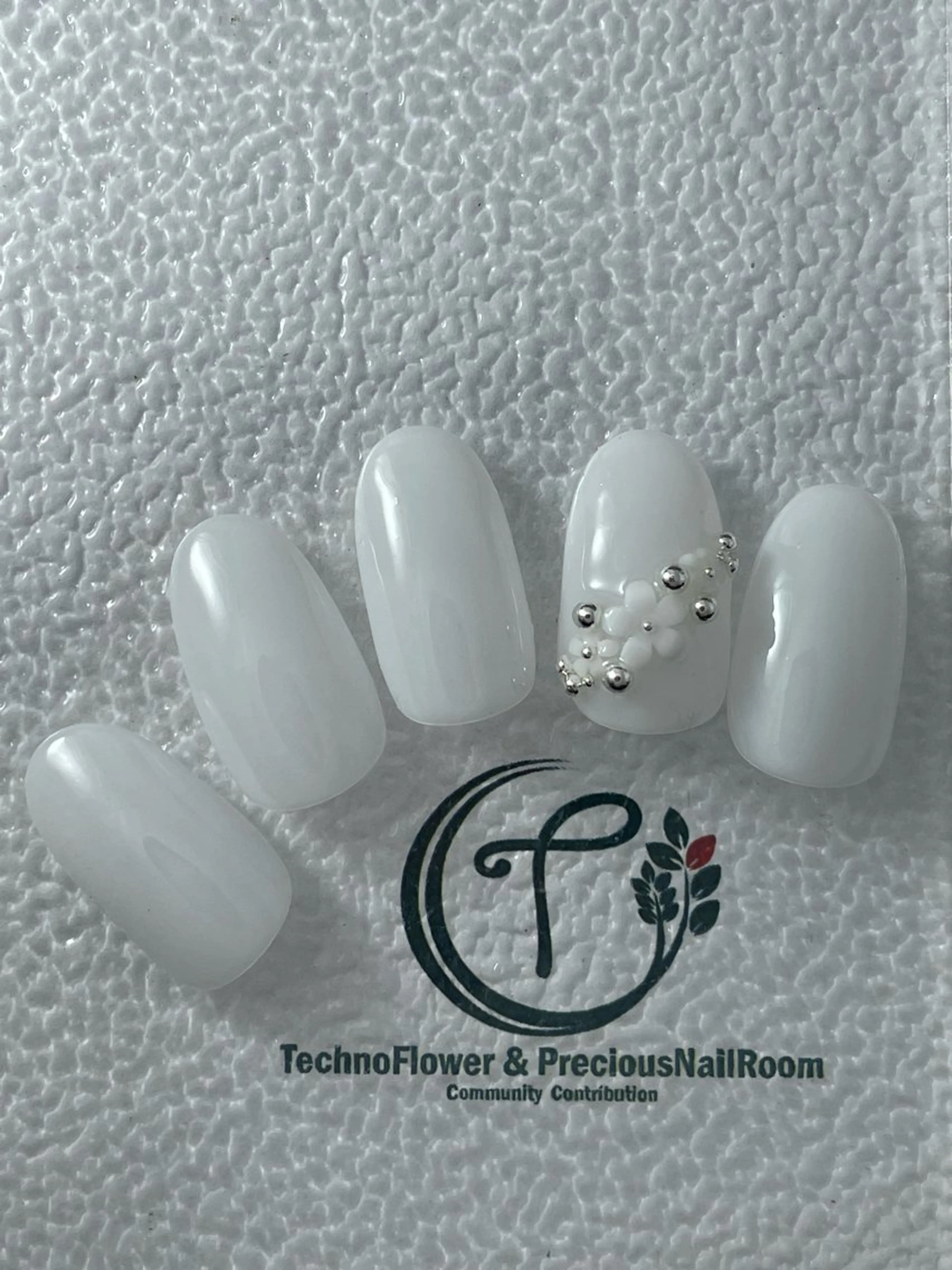 ネイル フラワーネイル ハンドネイル precious nail room所属・precious nail  roomのネイルデザイン