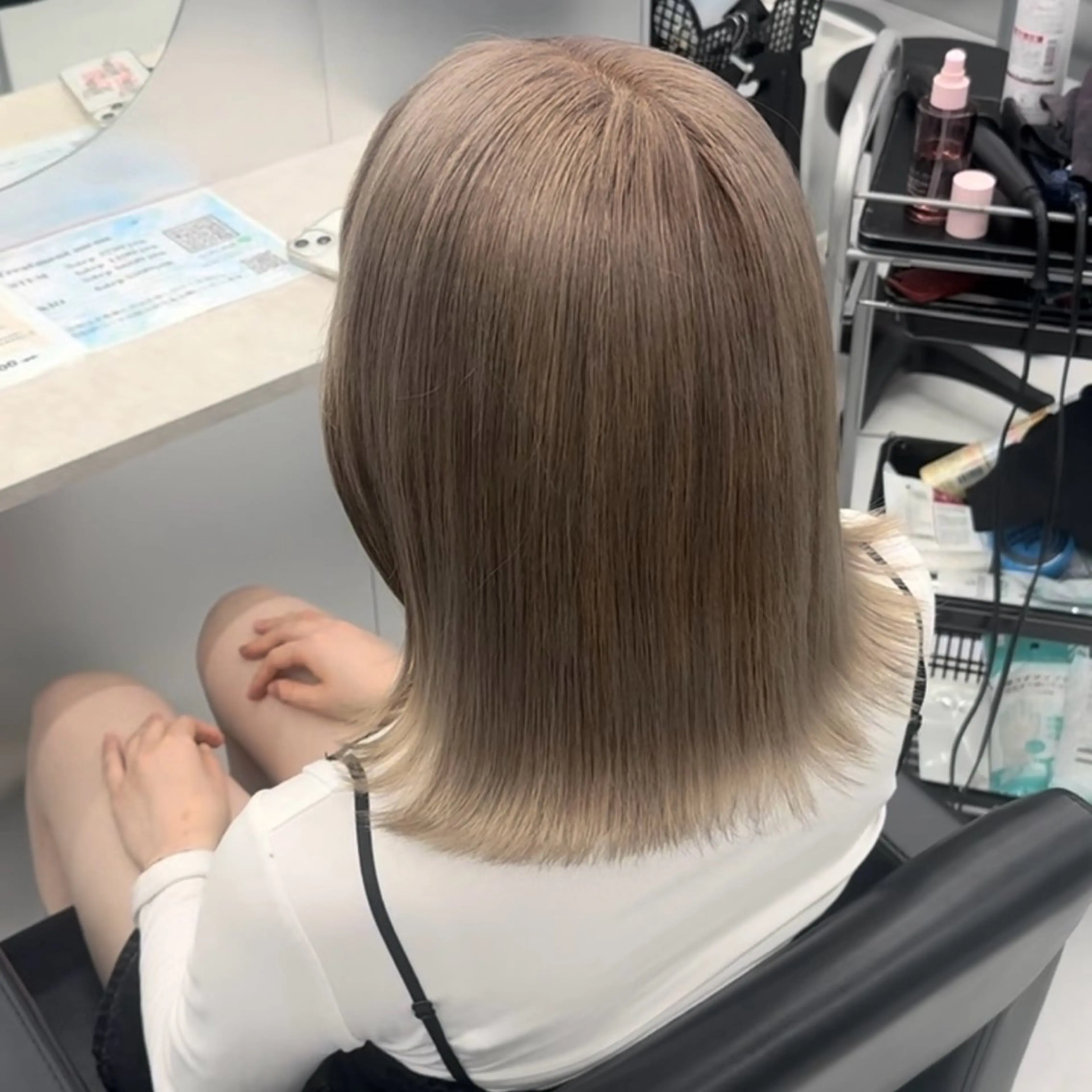 カラー ヘアカラー トリートメント 透明感/ 艶ハイトーン/梨桜のヘアスタイル