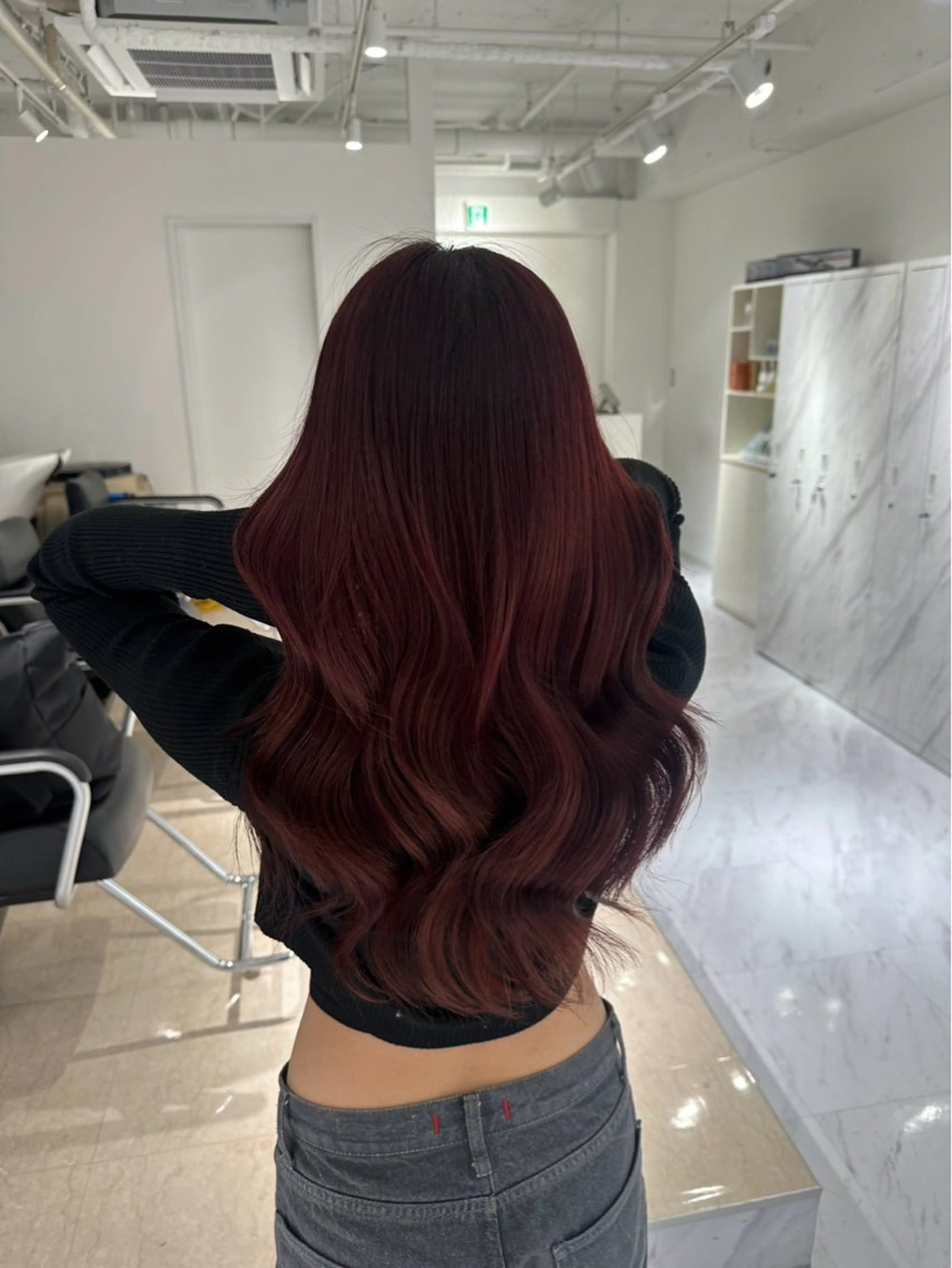 ロング ヘアカラー YOLO 渋谷 RIONAのヘアスタイル