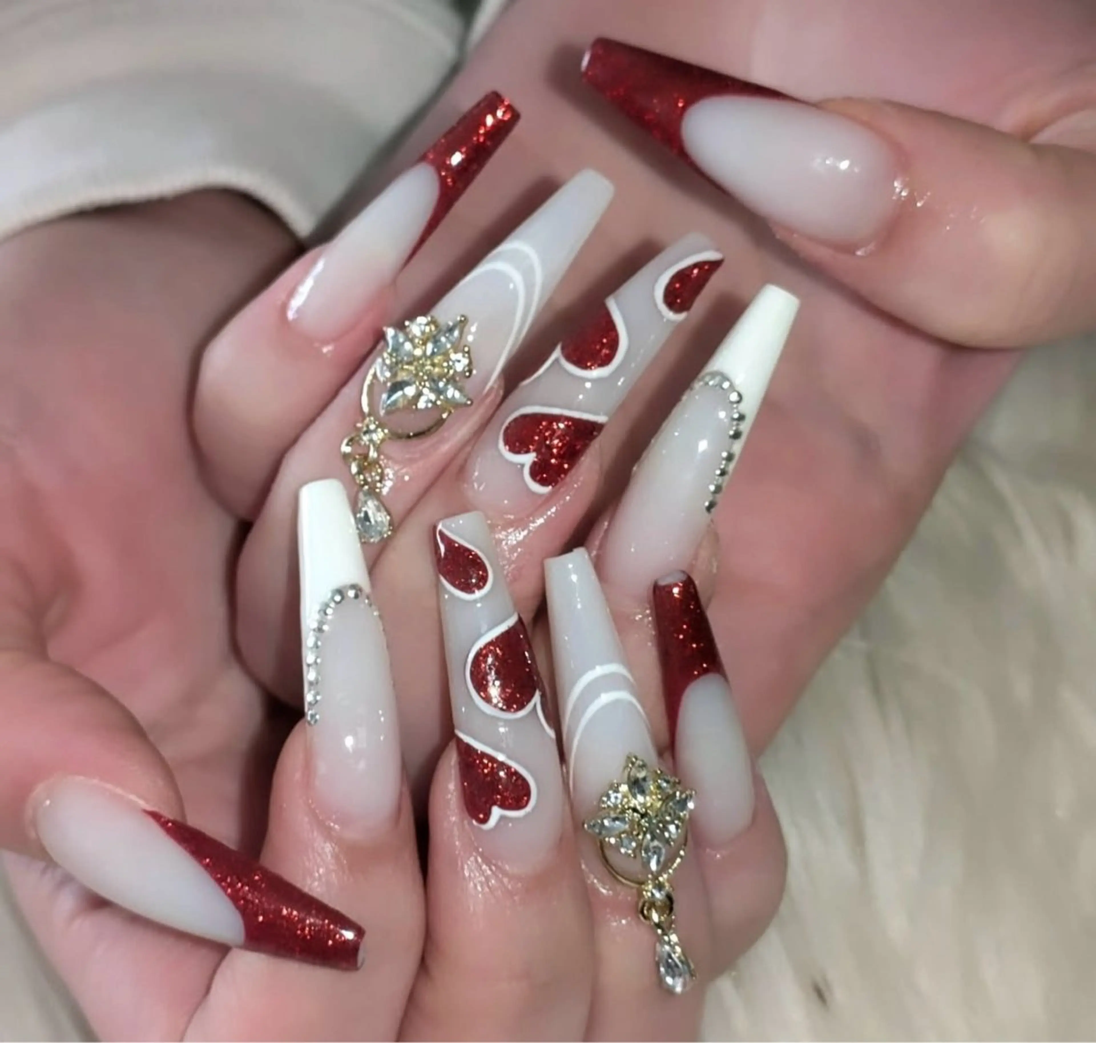 ネイル グラデーション キラキラネイル ワンカラーネイル 冬ネイル Jenn Nail Salonのネイルデザイン