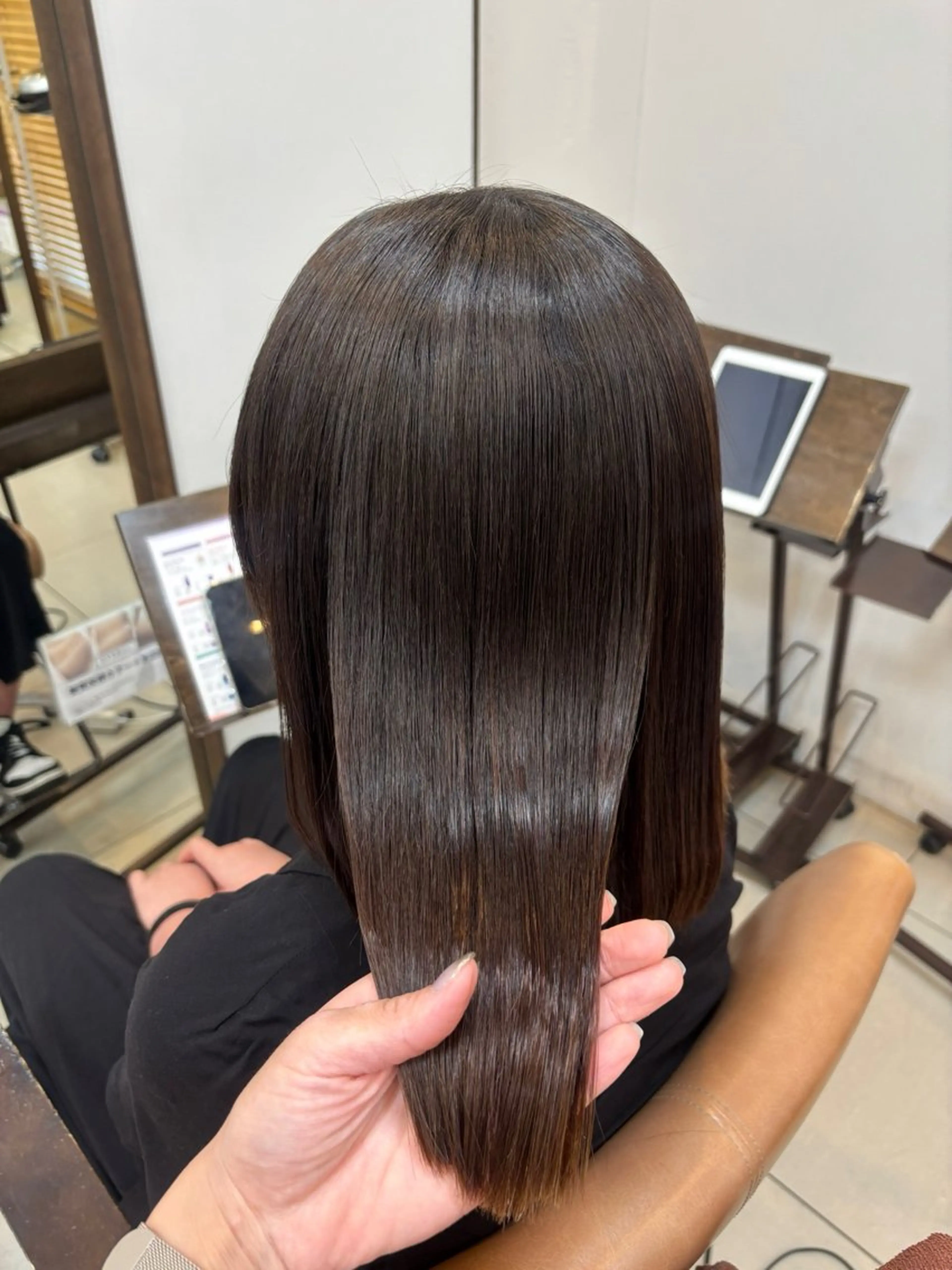 ミディアム 髪質改善 カット 縮毛矯正 トリートメント 頭皮×髪質改善 透明感カラー💎中村のヘアスタイル