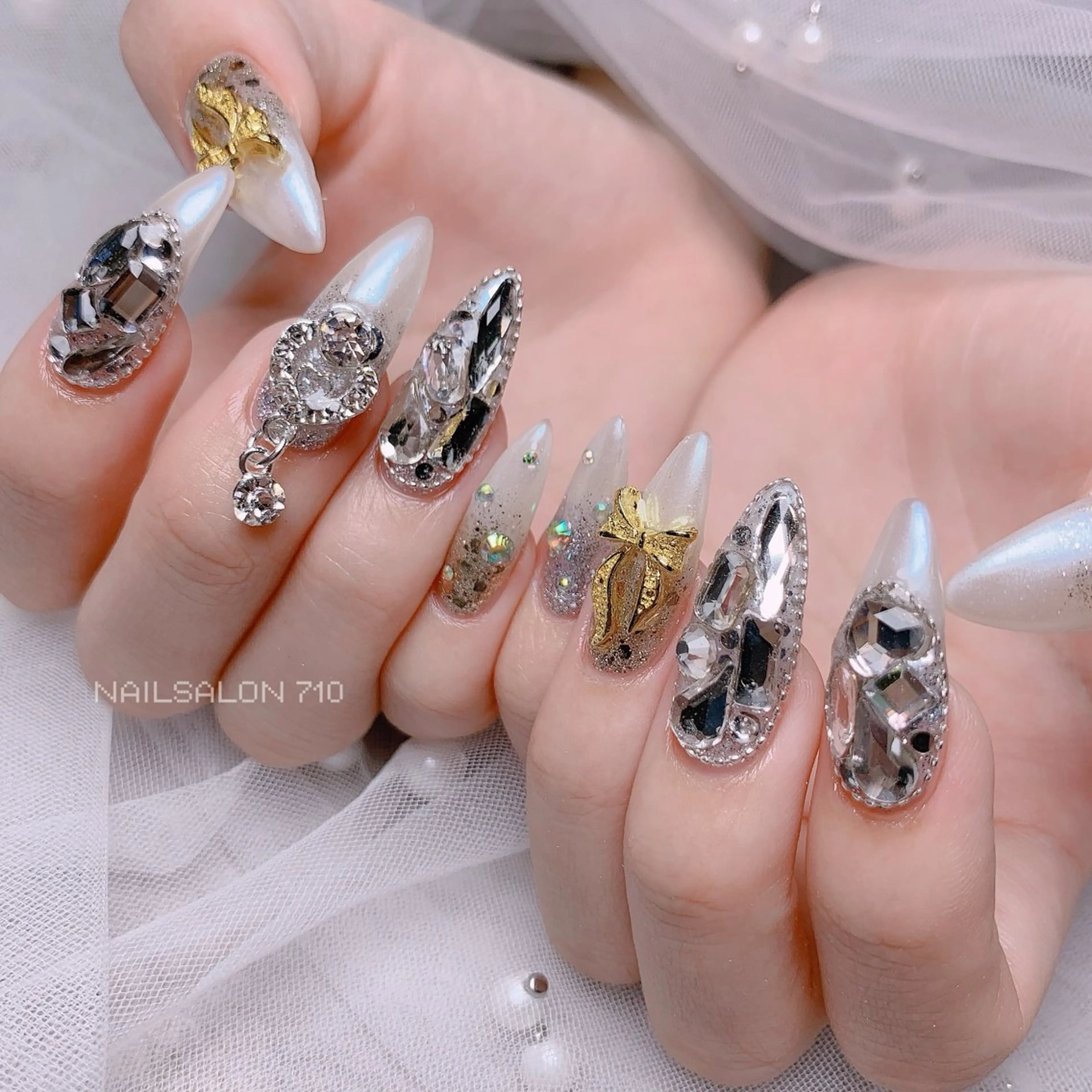 ネイル ハンドネイル フットネイル ナナイチゼロ I.Naoのネイルデザイン