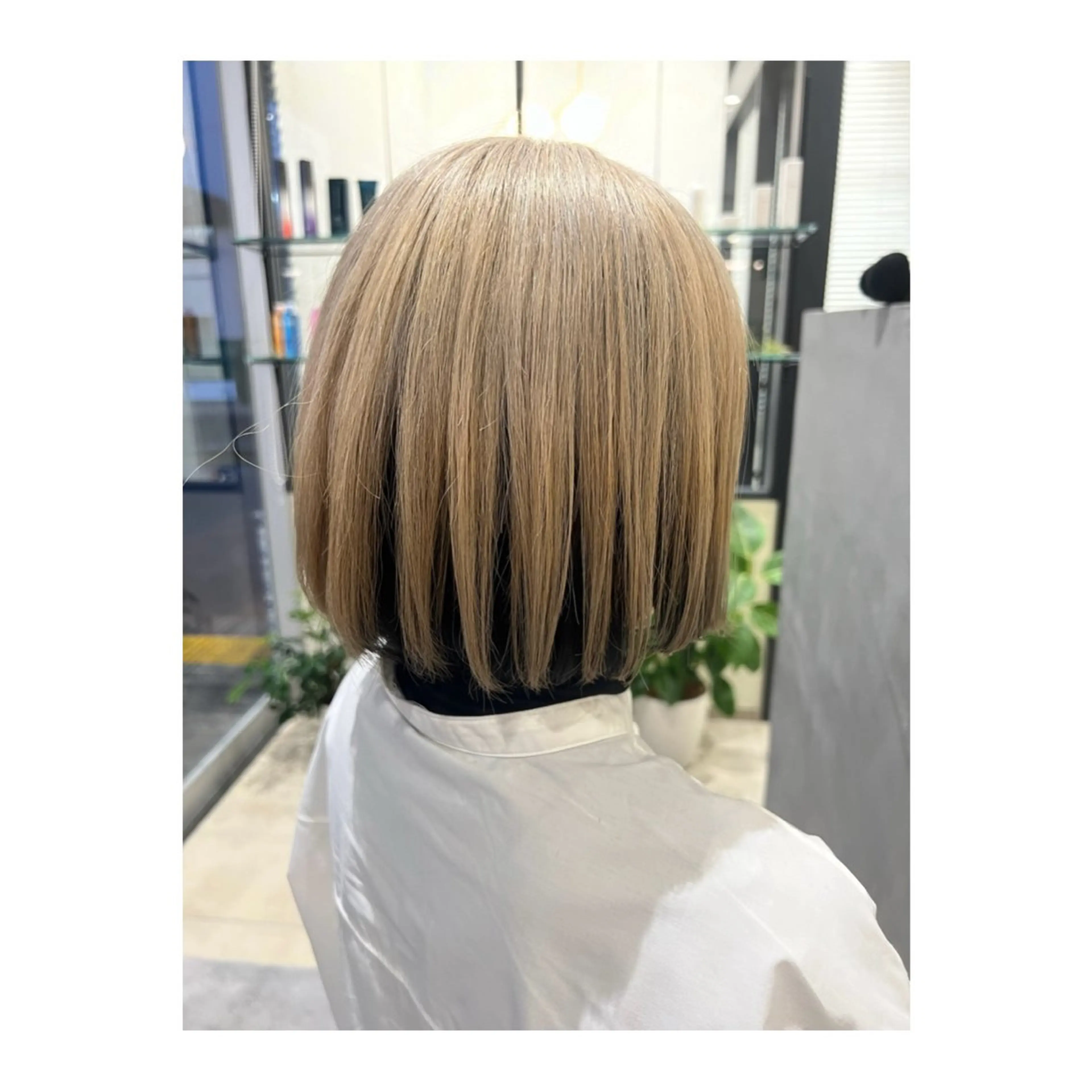 ショート カラー 切りっぱなしボブ ブリーチ デザインカラー ボブ カット ヘアカラー トリートメント 髪質改善 すずきひじりのヘアスタイル