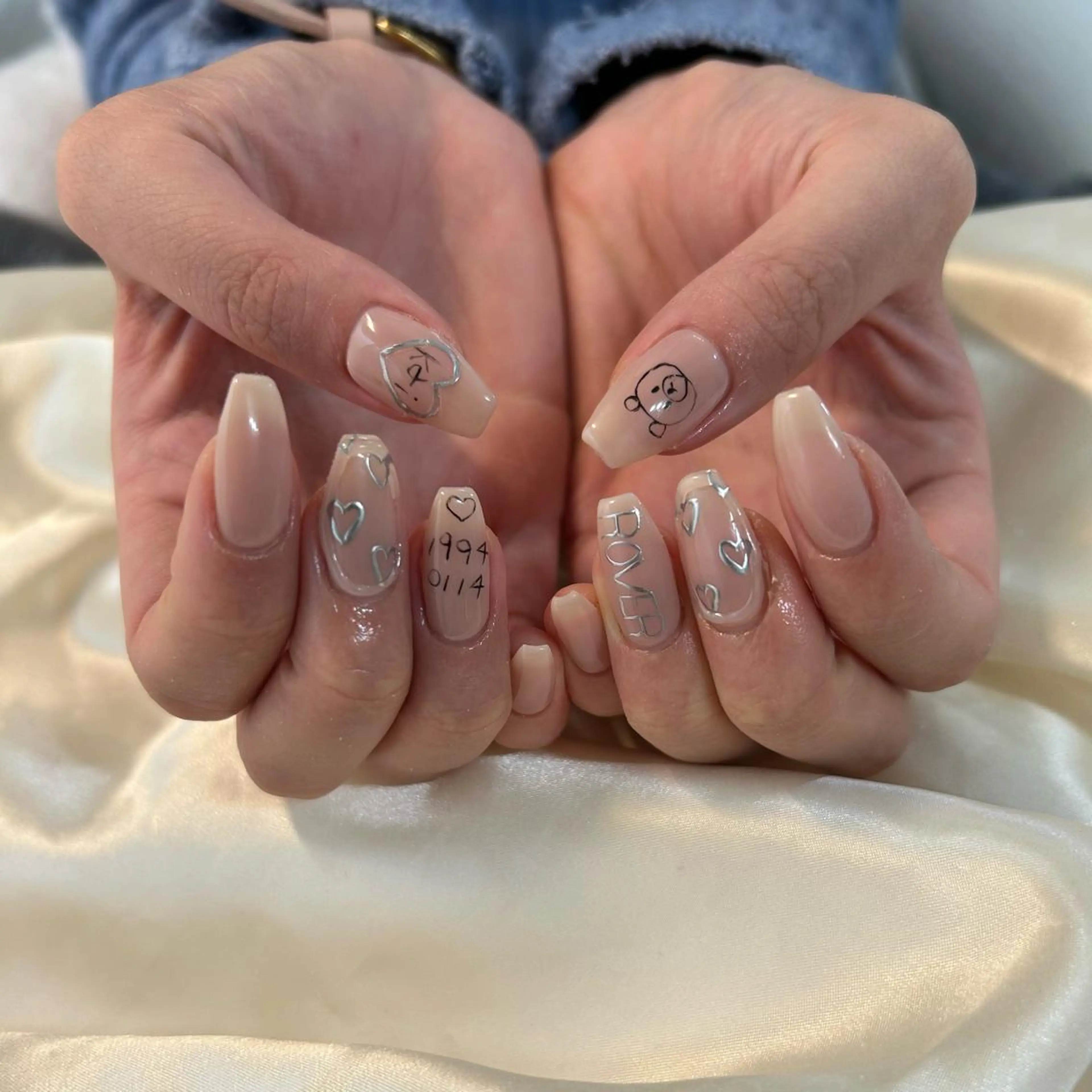 ネイル ハンドネイル ViViA momokaのネイルデザイン