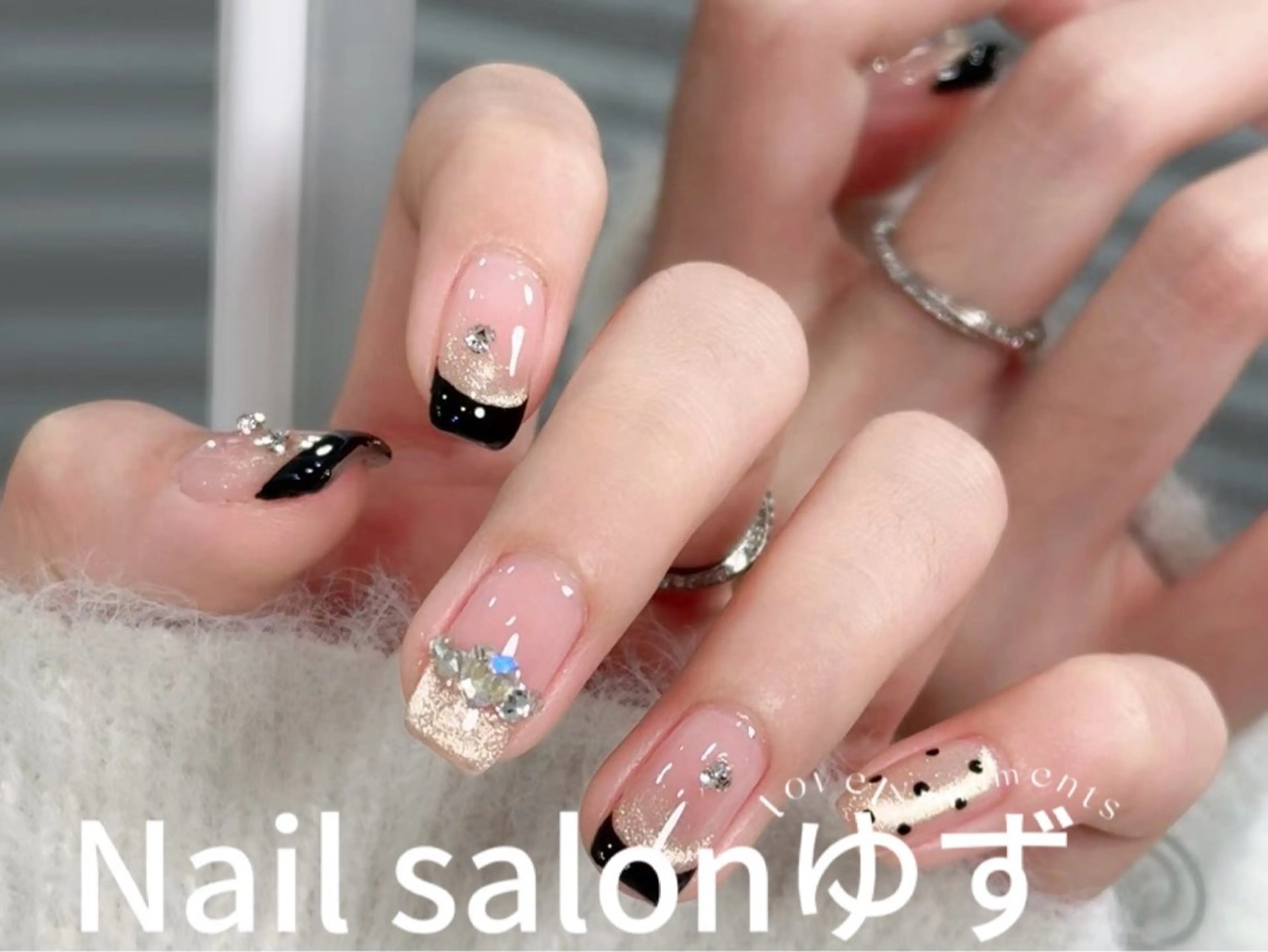 ネイル オーロラネイル フレンチネイル ジェルネイル ガラスフレンチ 韓国ネイル ハンドネイル ネイルサロン ゆずのネイルデザイン