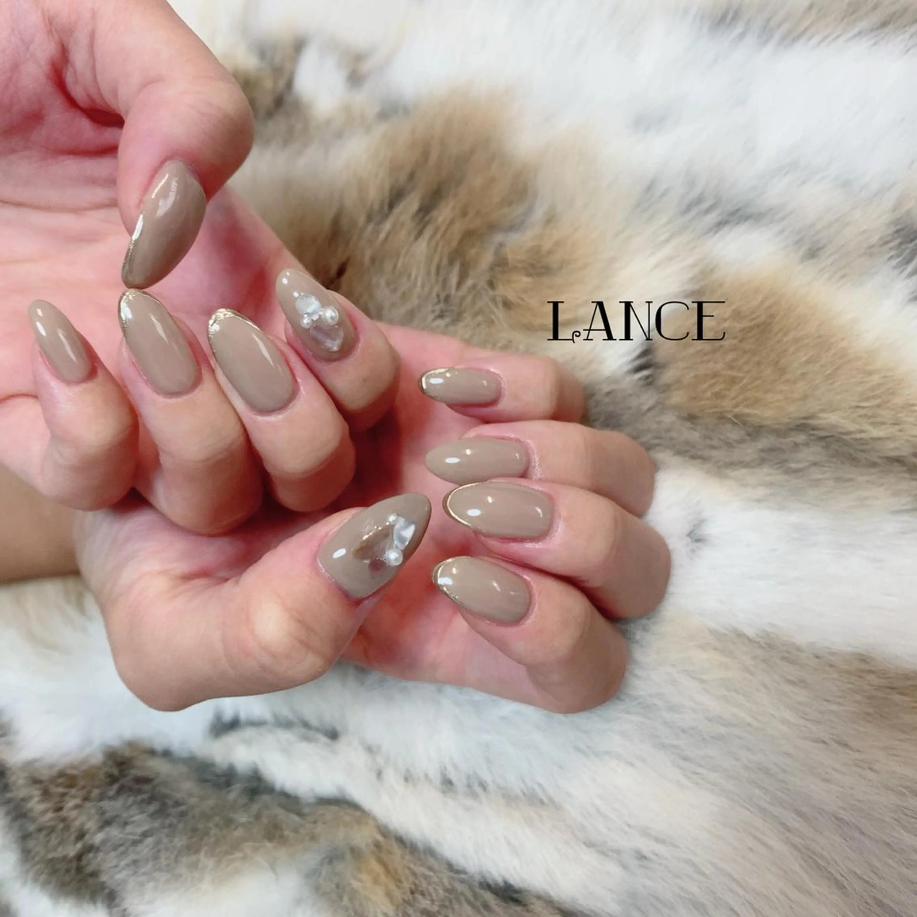 ミディアム ネイル オーロラネイル フットネイル フレンチネイル ミラーネイル ニュアンスネイル ハンドネイル Lance nailのネイルデザイン