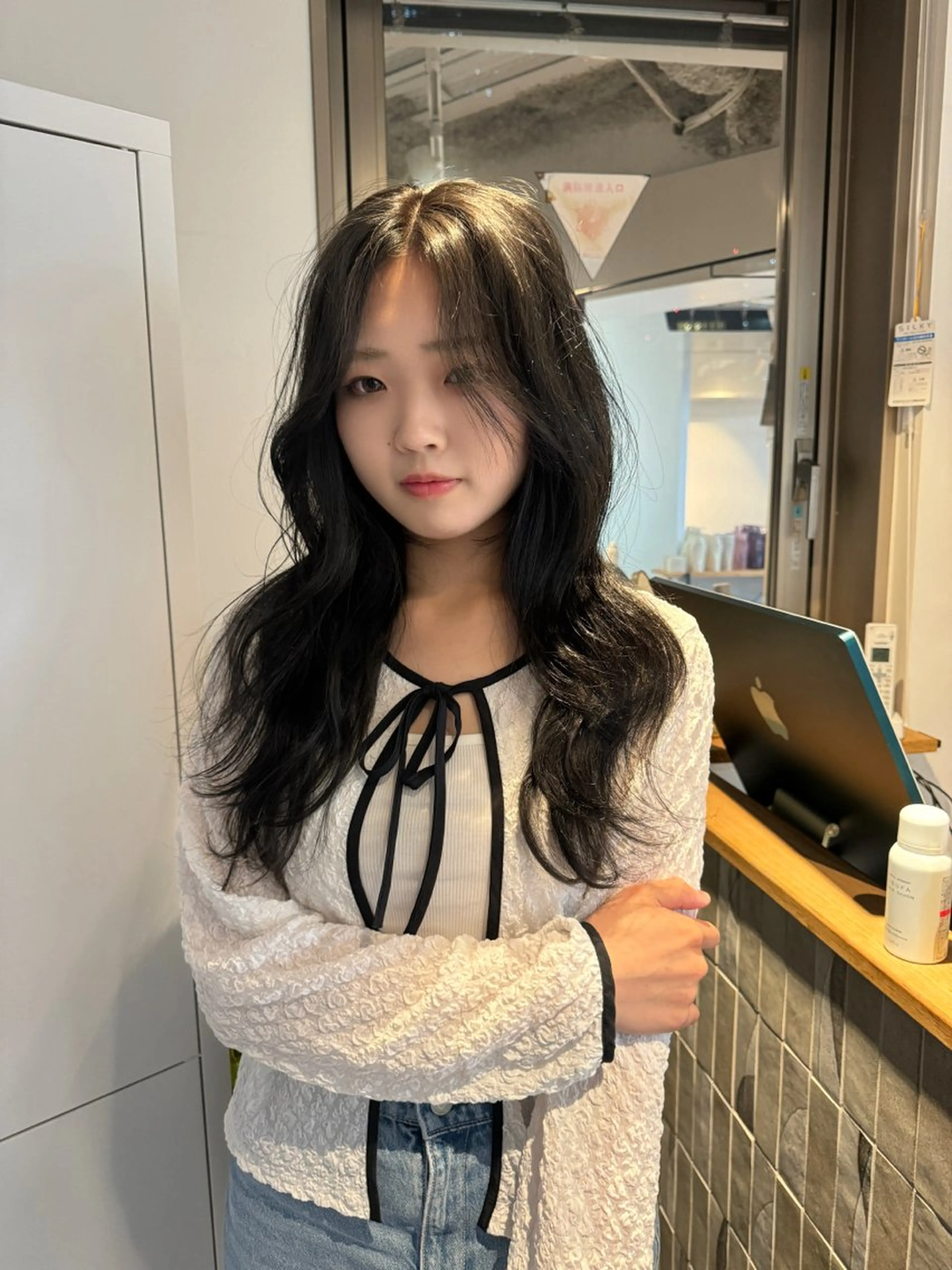 ロング laff 新宿所属・切りっぱなしボブ レイヤー/縮毛矯正のヘアスタイル