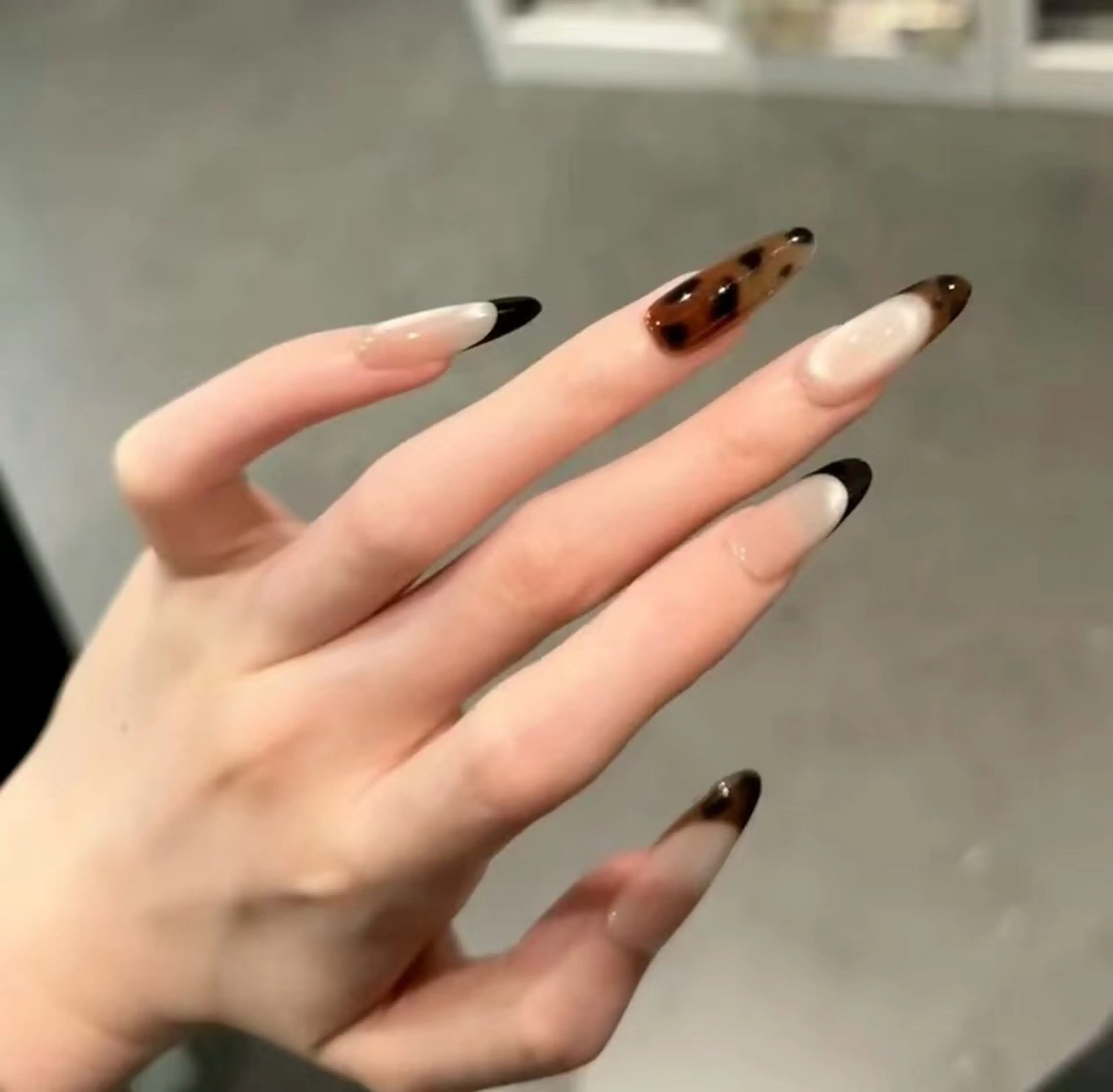 ネイル オーロラネイル フラワーネイル フットネイル フレンチネイル ジェルネイル ハンドネイル BabyYouMi ねねのネイルデザイン