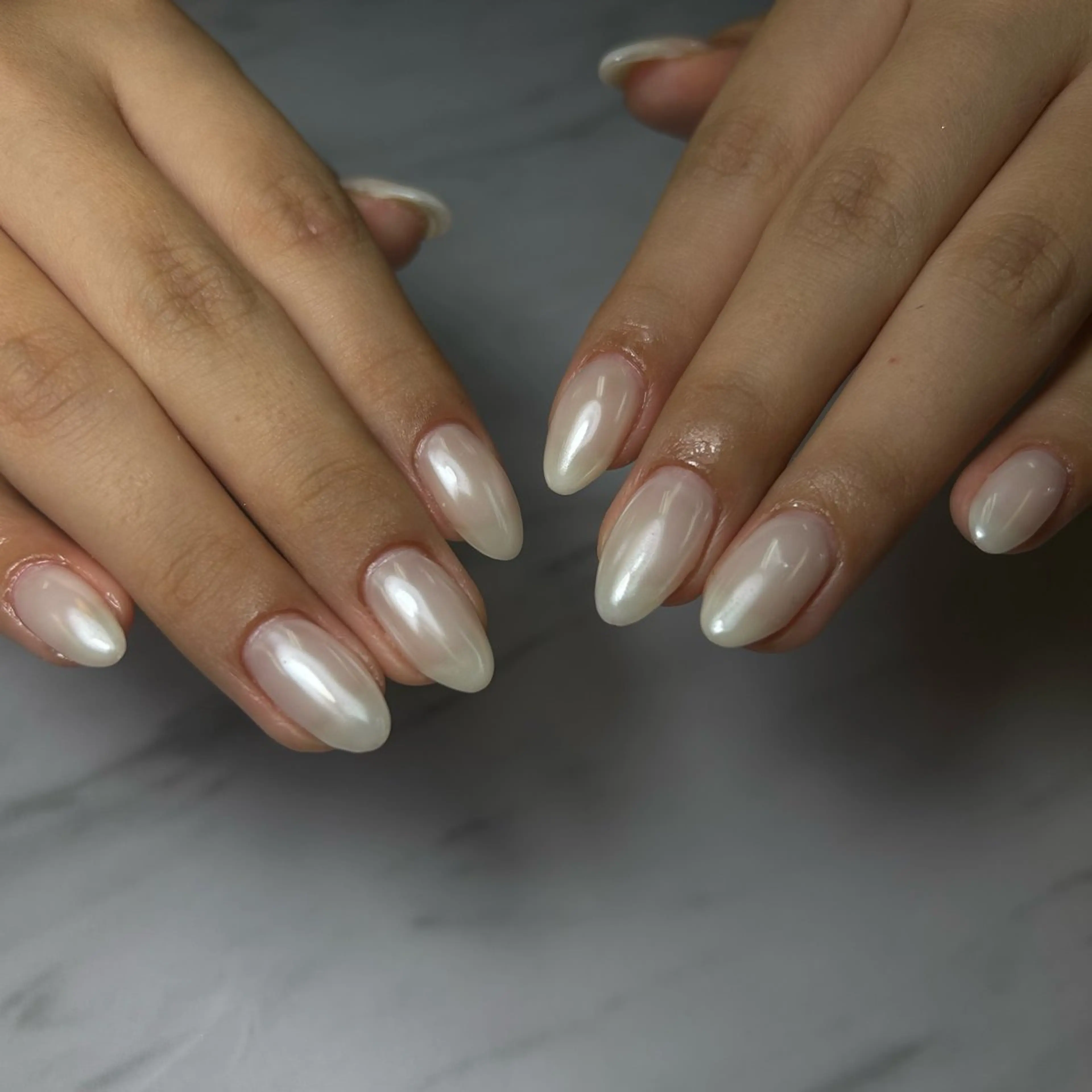 ネイル ミラーネイル ホワイト minuit Fuuのネイルデザイン