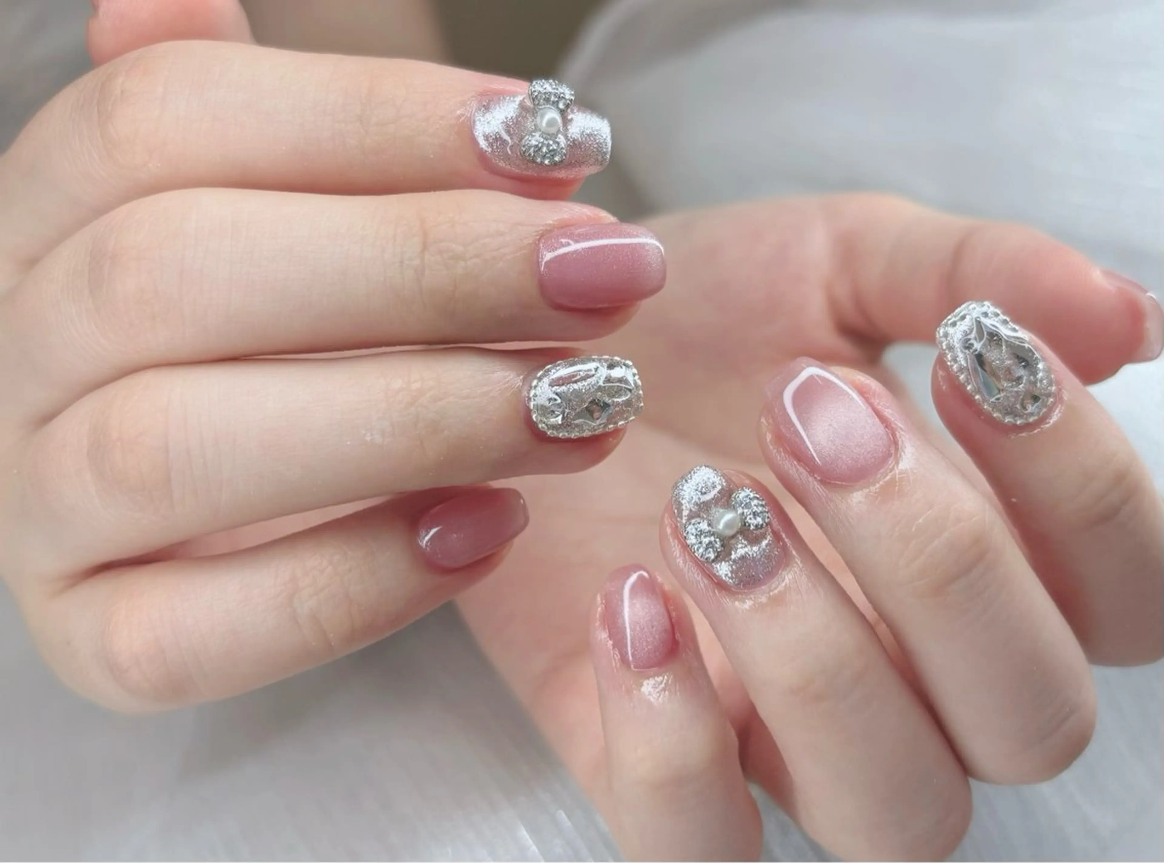 ネイル オーロラネイル ブルー チークネイル フットネイル フレンチネイル Haru 168大家店のネイルデザイン