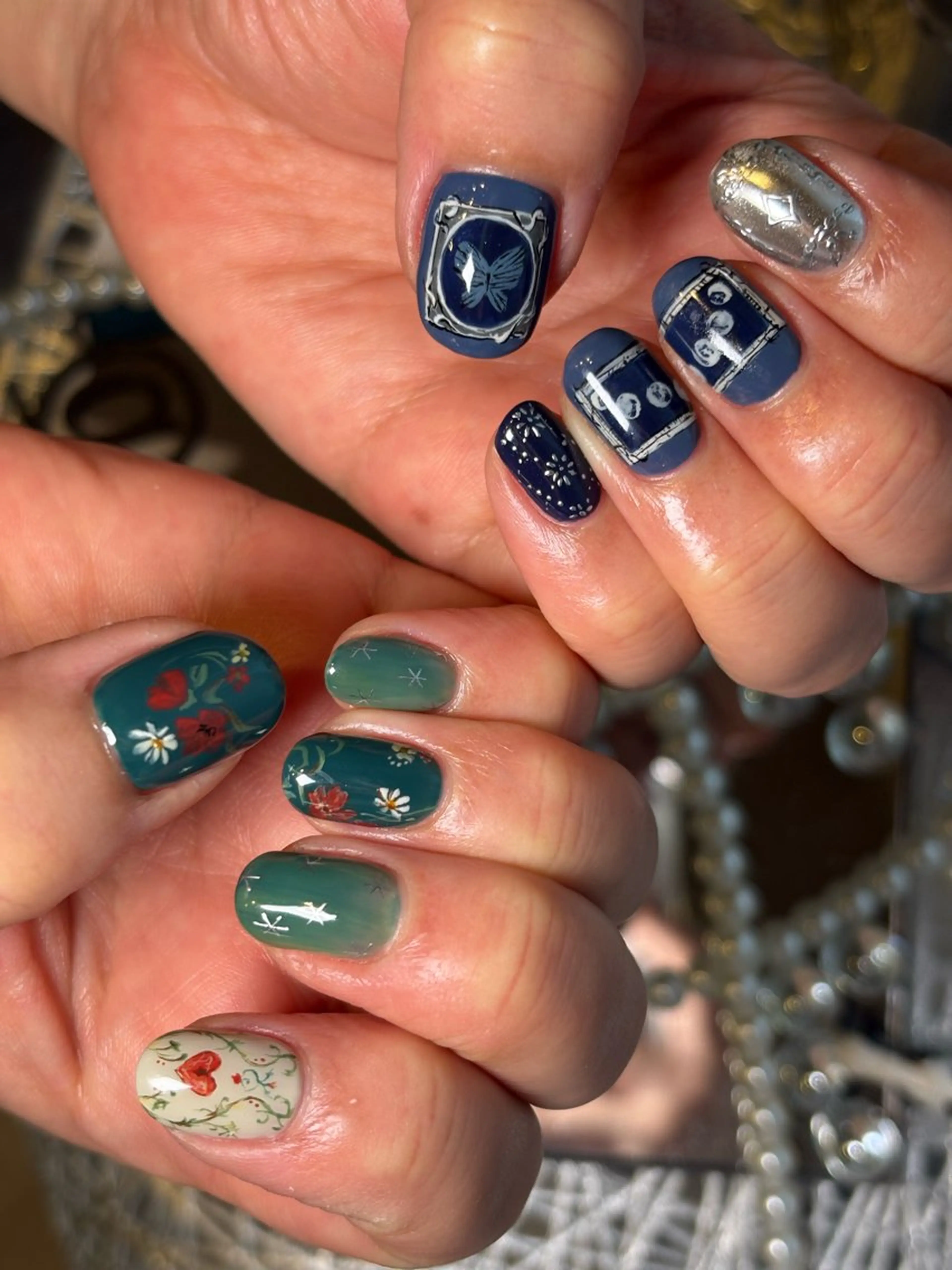 ネイル アートネイル ハンドネイル .8 HAREのネイルデザイン