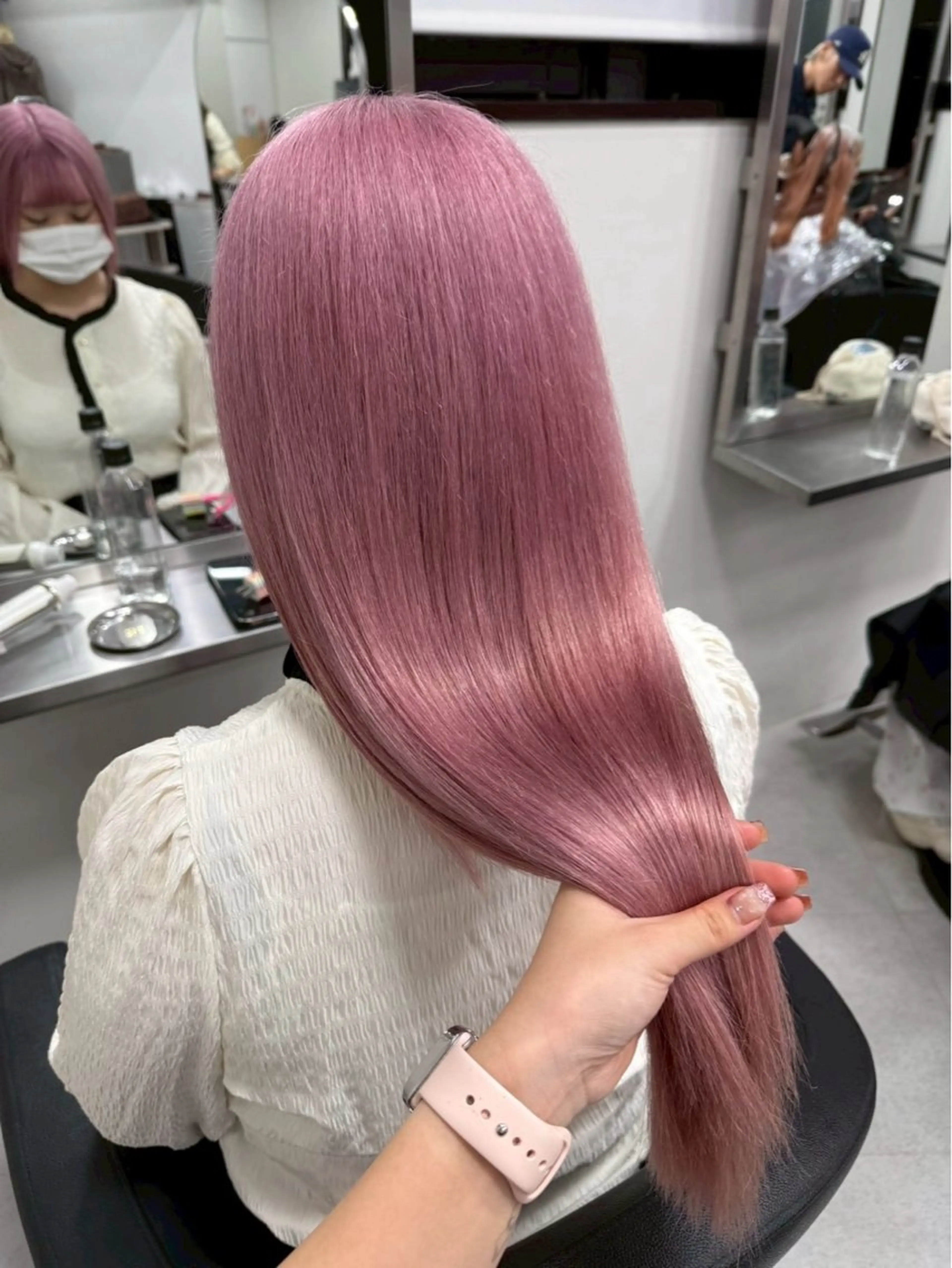 ロング カラー ブリーチ 透明感カラー ハイトーンカラー ヘアカラー ハイトーンカラー💞 くるみ🎀のヘアスタイル
