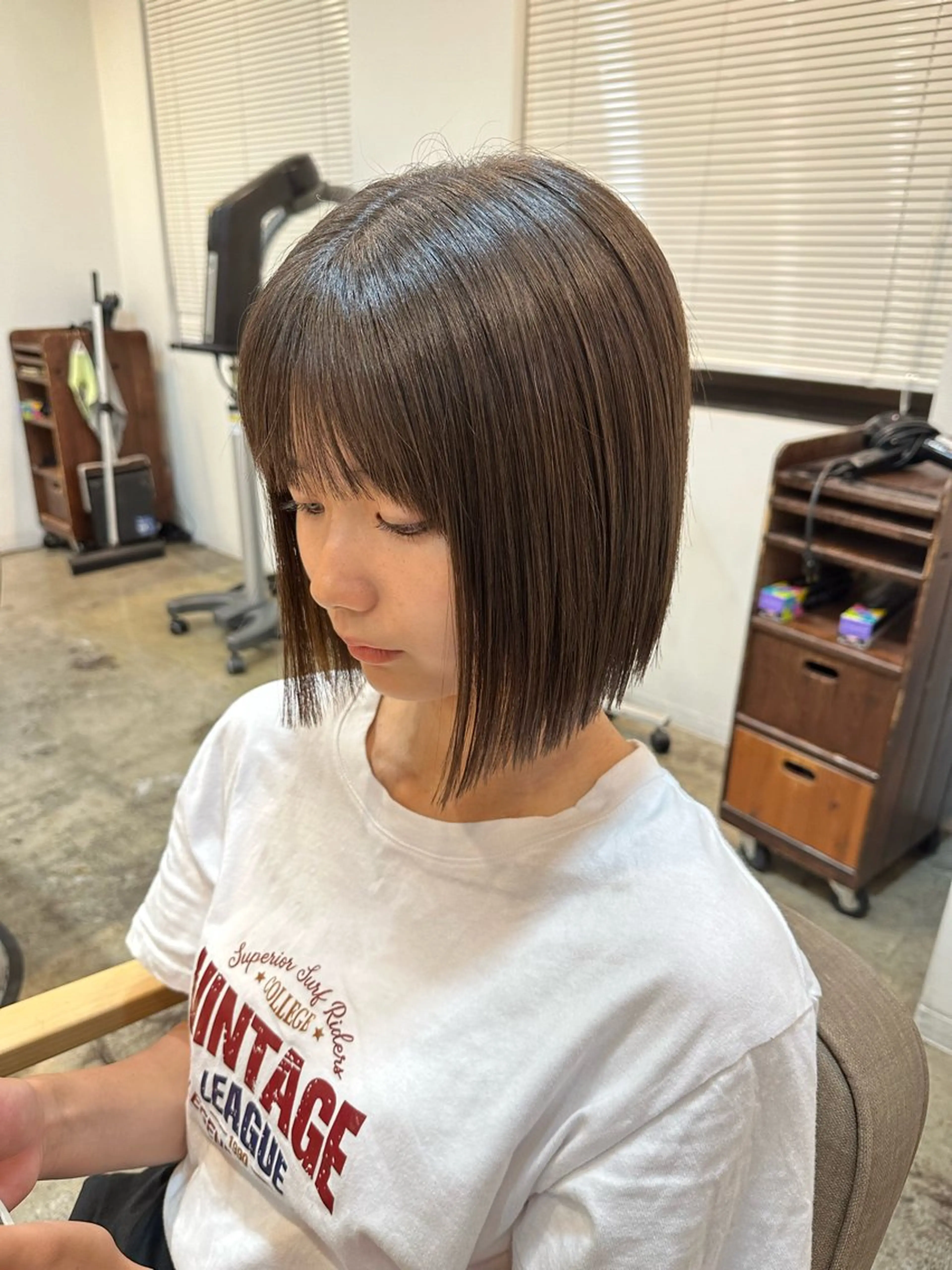 ミディアム 切りっぱなしボブ ボブ ボブ特化美容師 /荒井悠葵のヘアスタイル