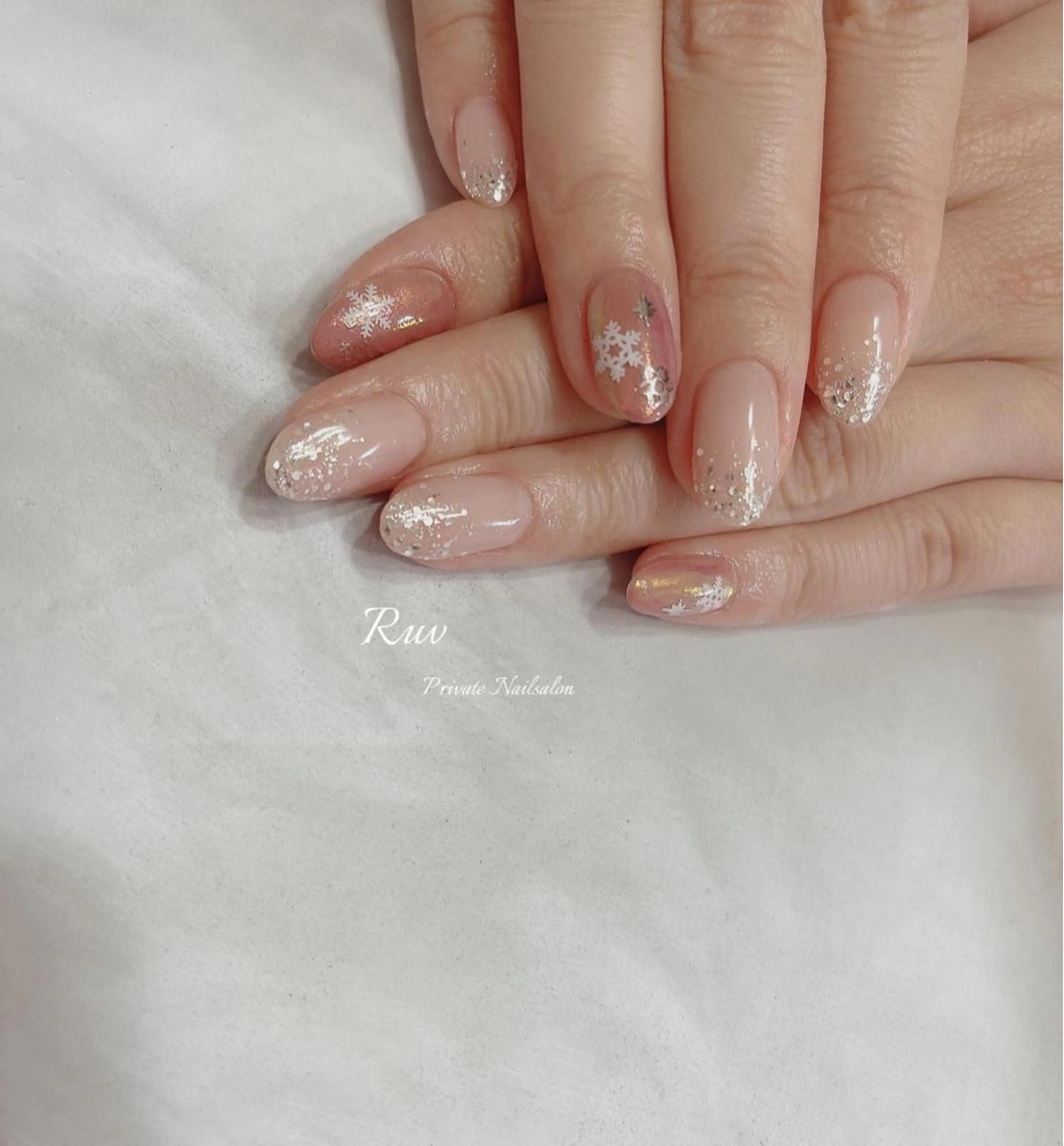 ネイル グラデーション ラメ(グリッター) ラメグラデーション ピンク ハンドネイル プライベート ネイルサロン　ルヴのネイルデザイン