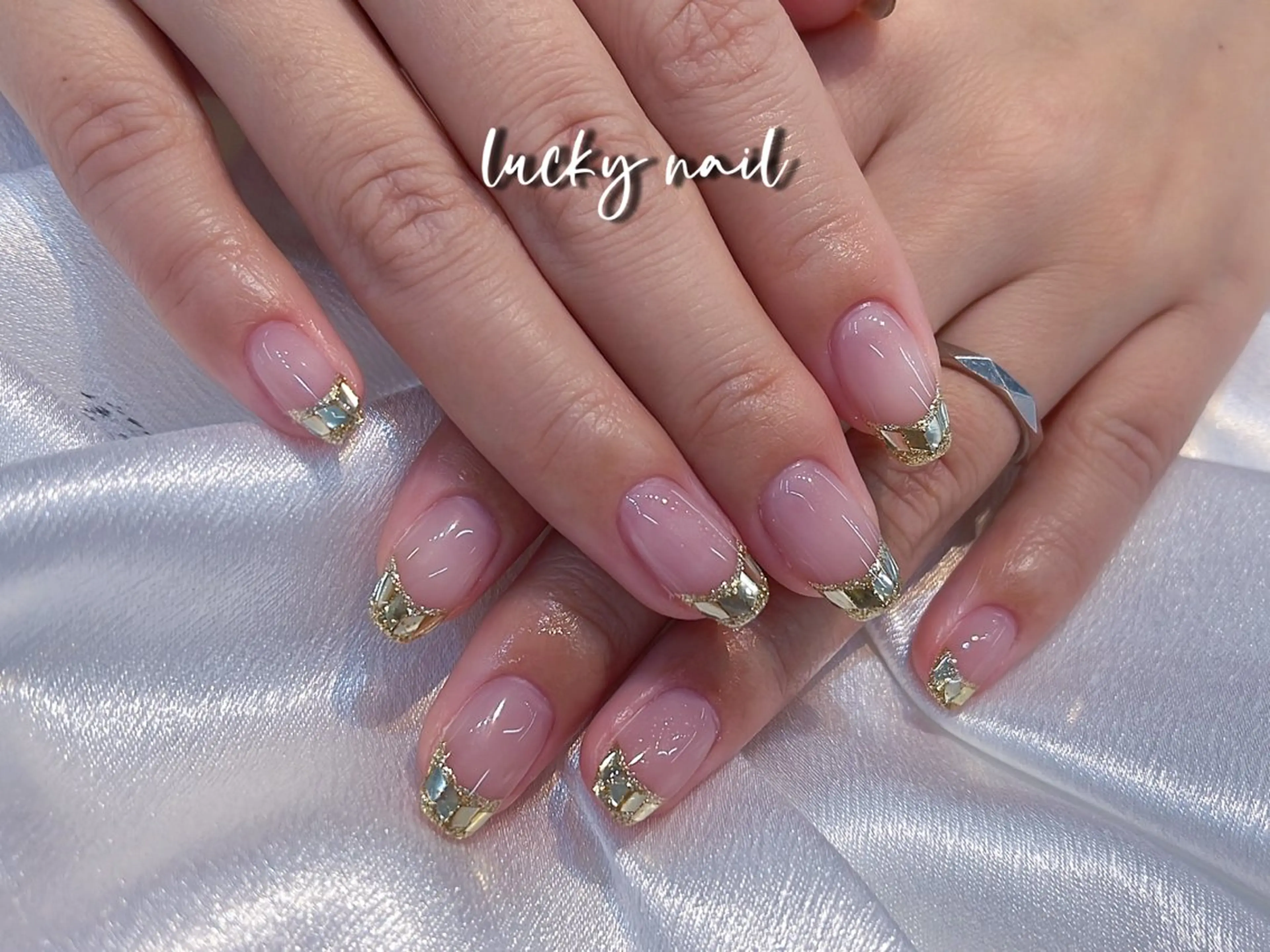 ネイル アートネイル チークネイル 長さ出し ジェルネイル マグネットネイル ハンドネイル ハンドケア ラッキーネイルサロン 西川口東口店のネイルデザイン