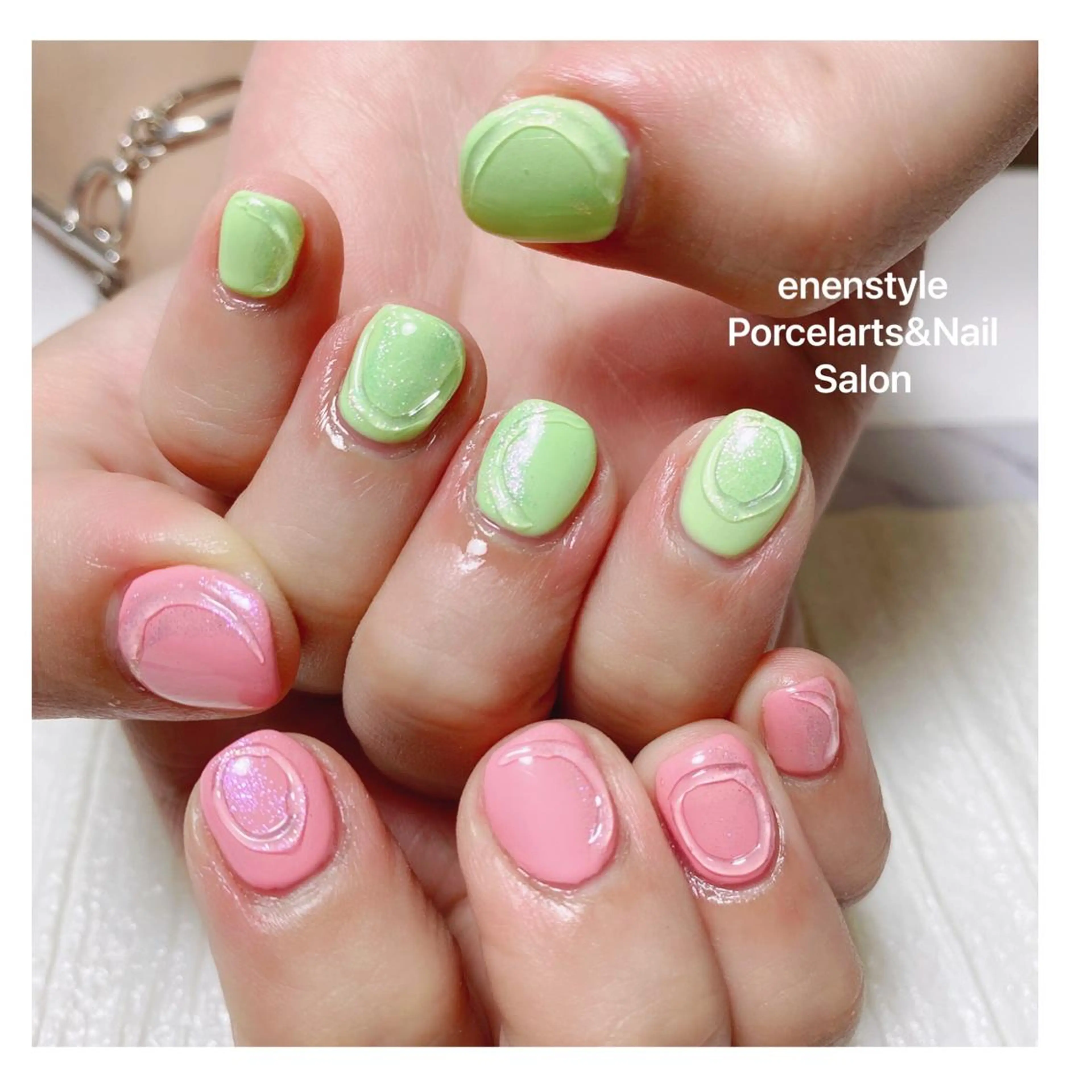 ショート ネイル 👑enen style👑のネイルデザイン