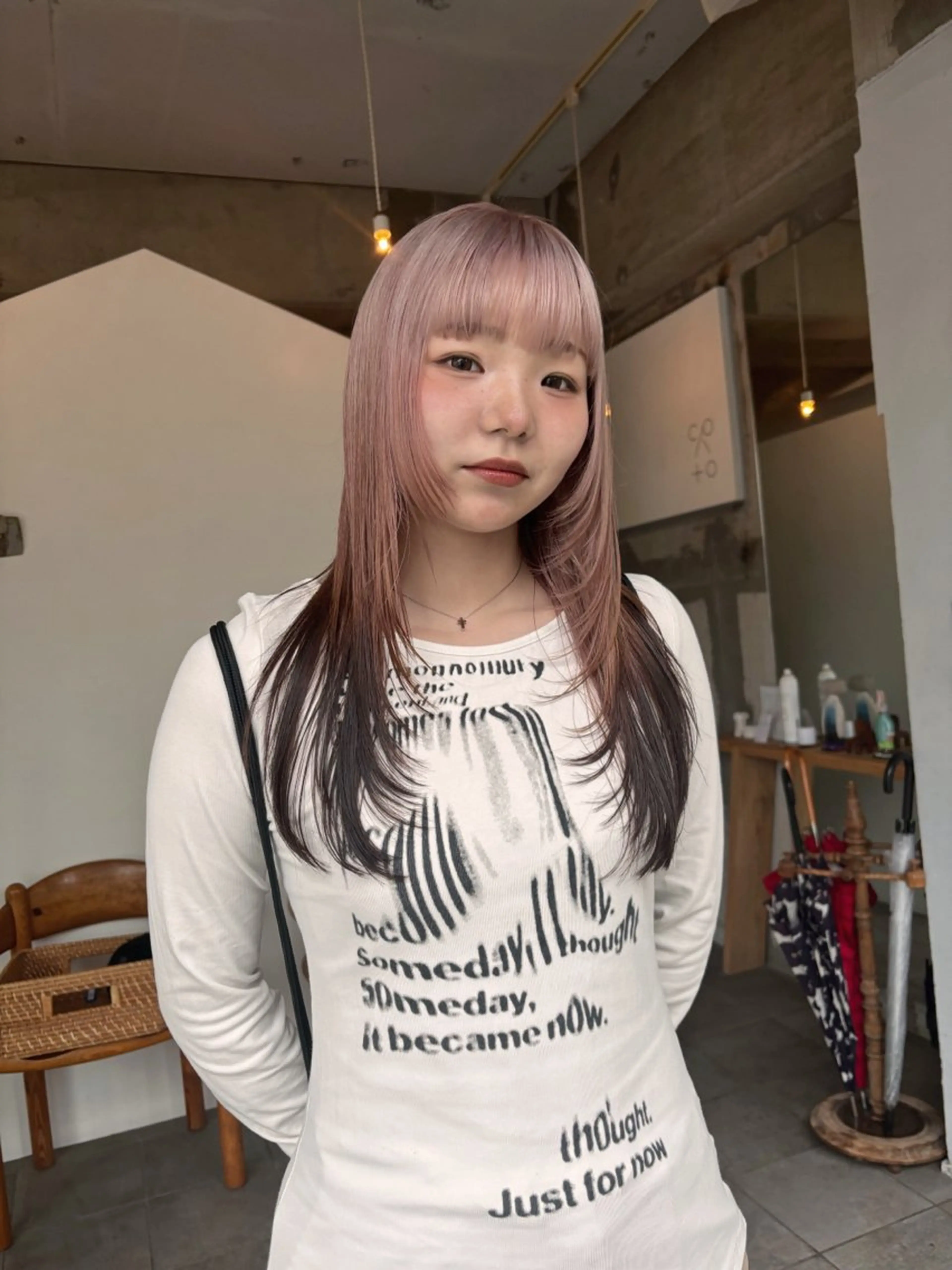 ロング カラー ブリーチ 透明感カラー デザインカラー ダブルカラー ラベンダーカラー mirai/レイヤー ボブ/ショートのヘアスタイル