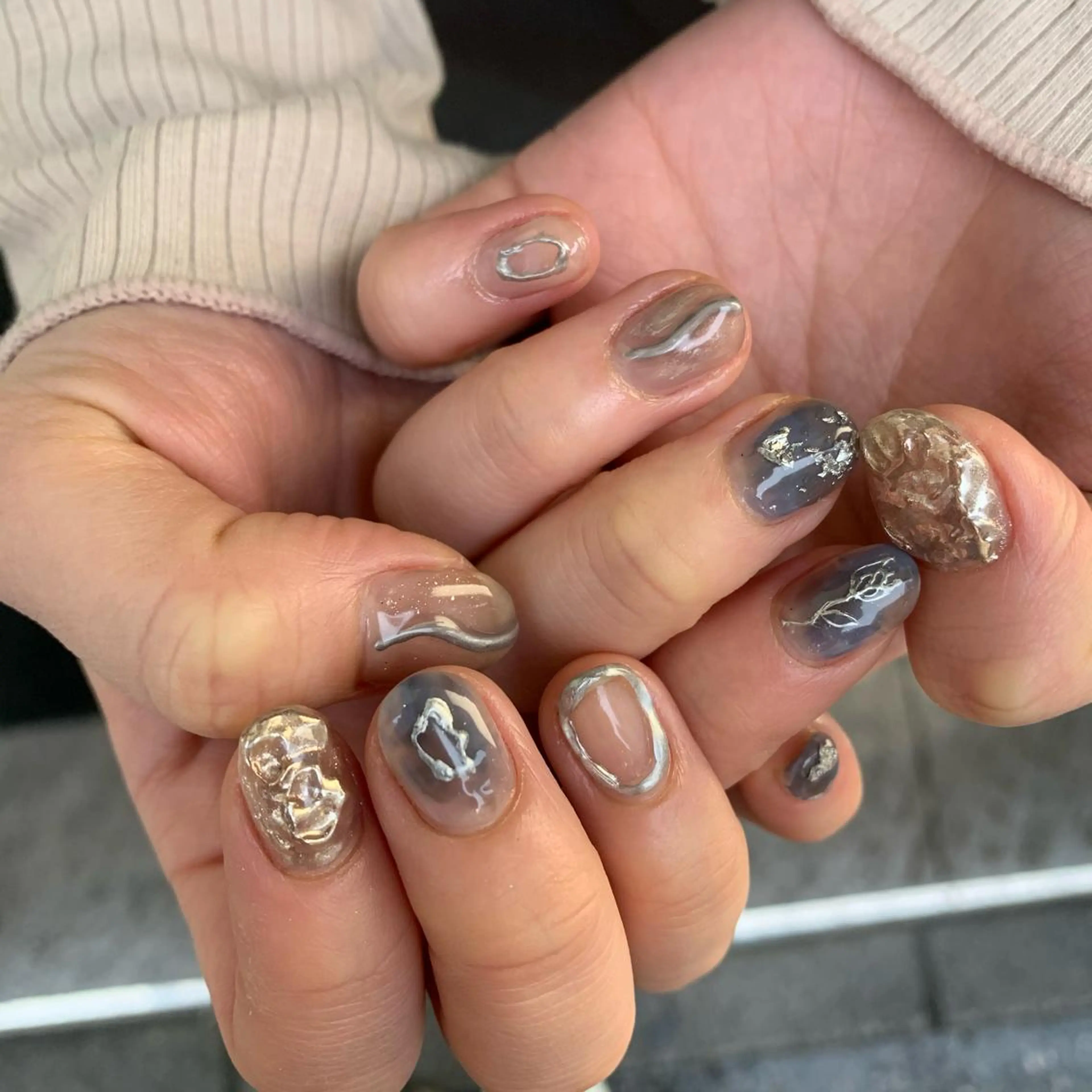 ネイル シルバー Kureha/ネイル トレンドヘアのヘアスタイル