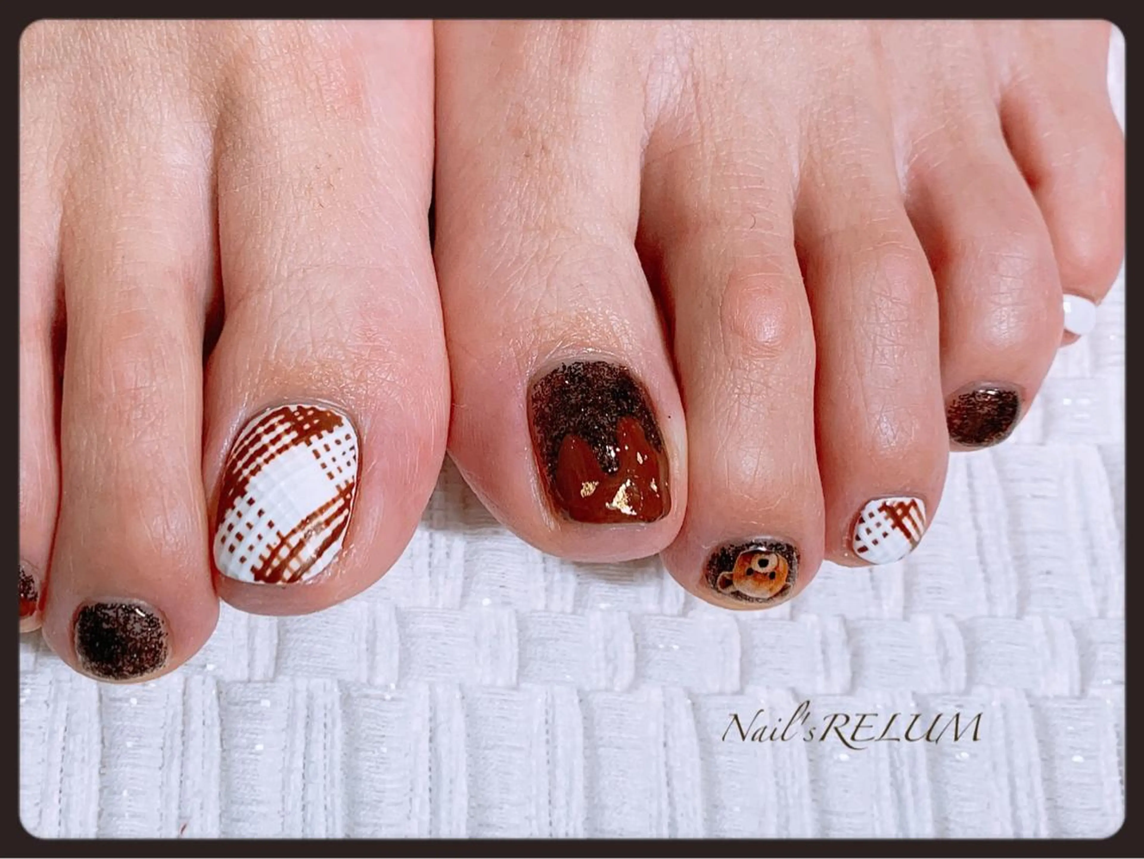 ネイル フットネイル THECOLORS所属・近貞 莉奈のネイルデザイン