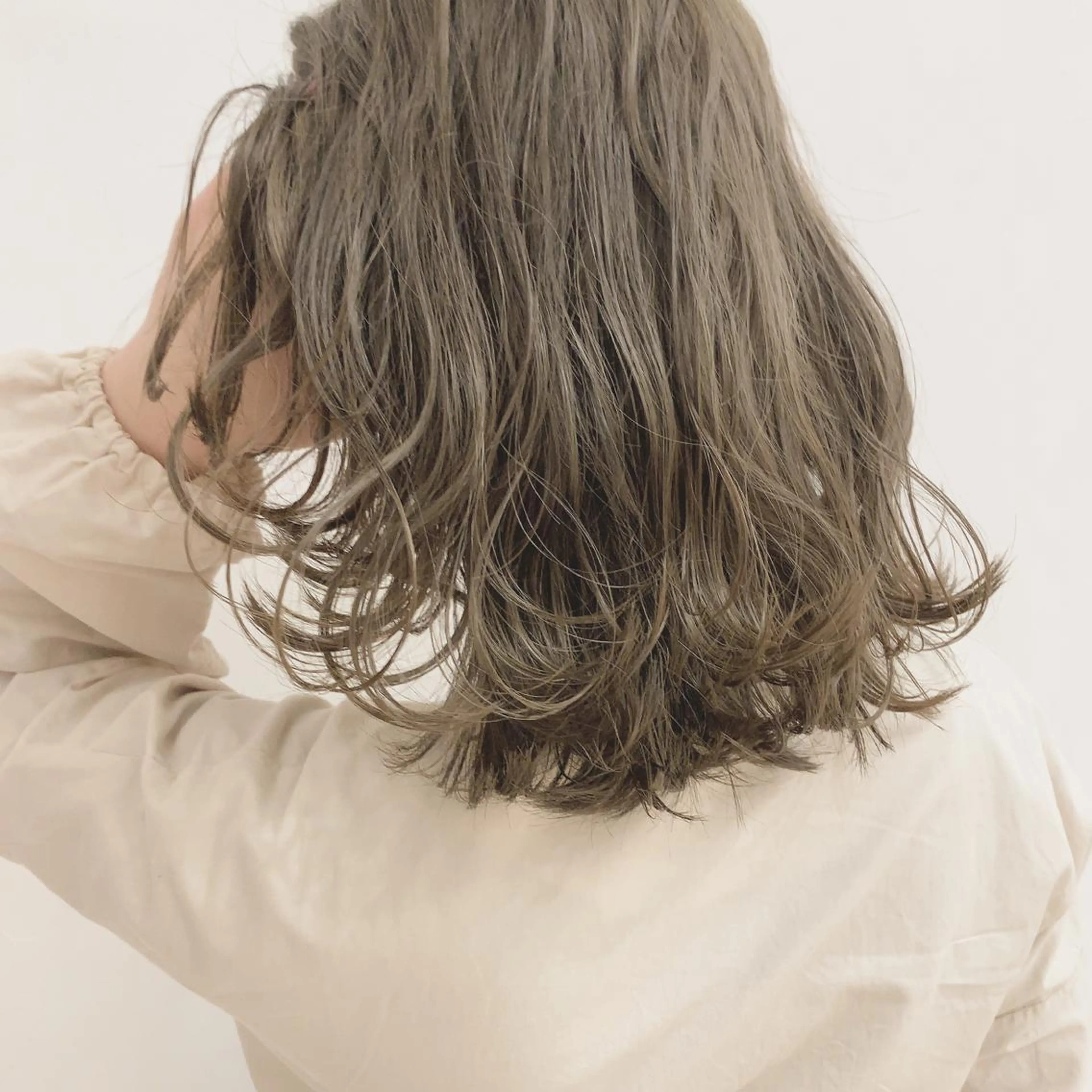 ミディアム カラー ブリーチ ブリーチなしカラー ヘアカラー トリートメント ハイトーン&暗髪🔥 表参道二刀流マエダのヘアスタイル