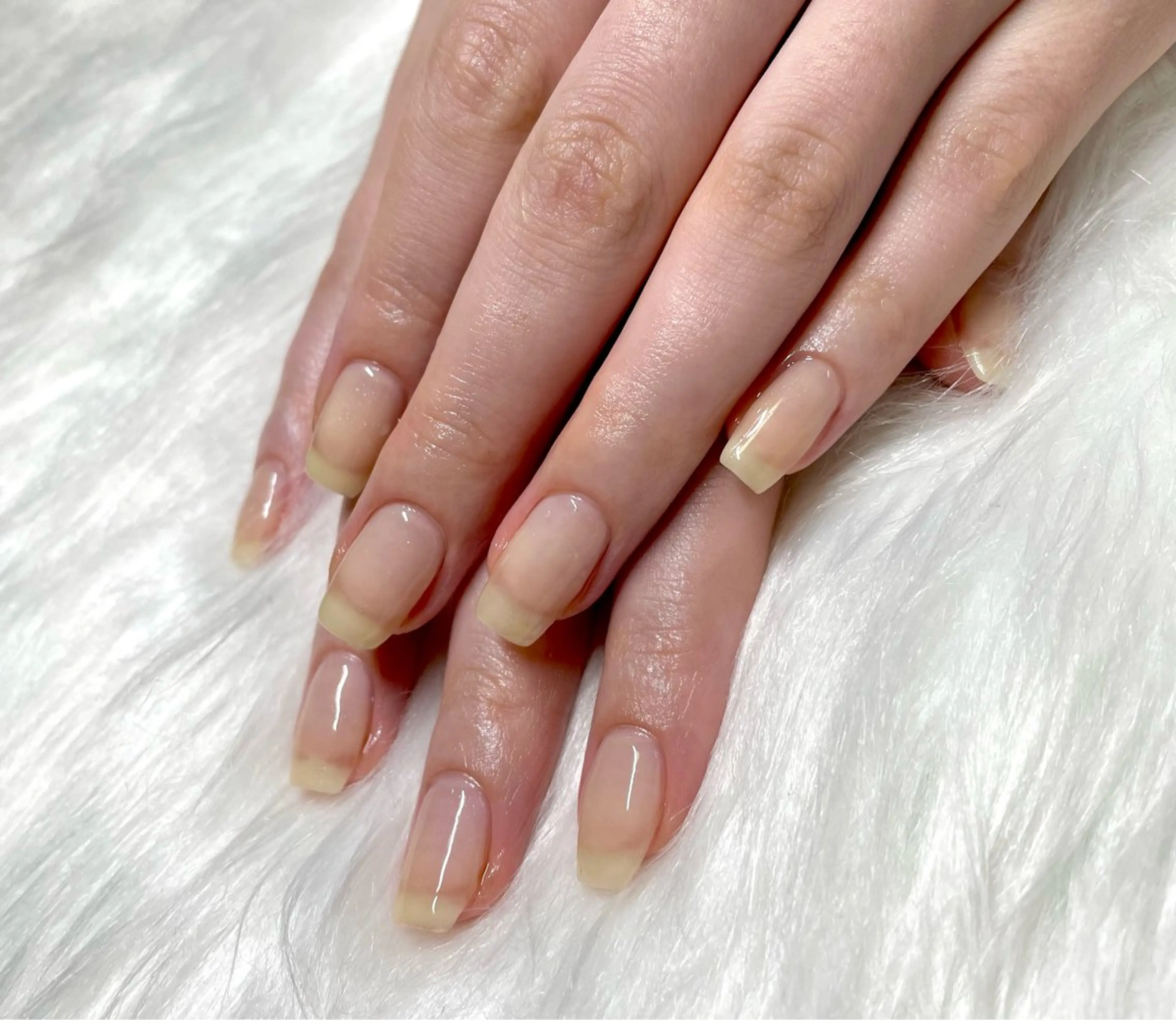 ネイル ワンカラーネイル 黄色 ハンドネイル Beauty salon 100＋大鳥居店所属・100＋大鳥居店 MIKAのネイルデザイン