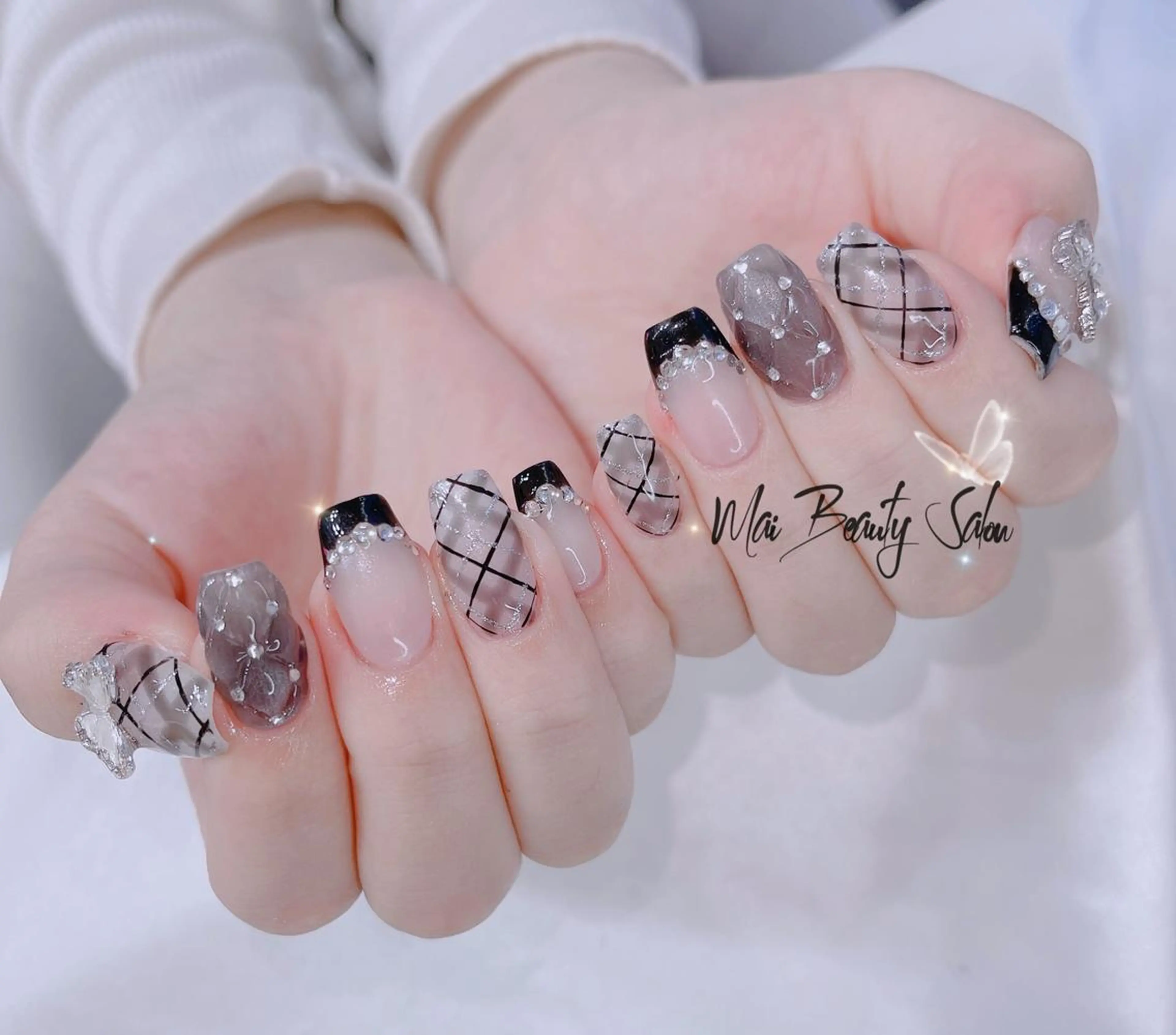 ネイル オーロラネイル チークネイル 長さ出し フラッシュネイル フットネイル MaiBeauty Niのネイルデザイン