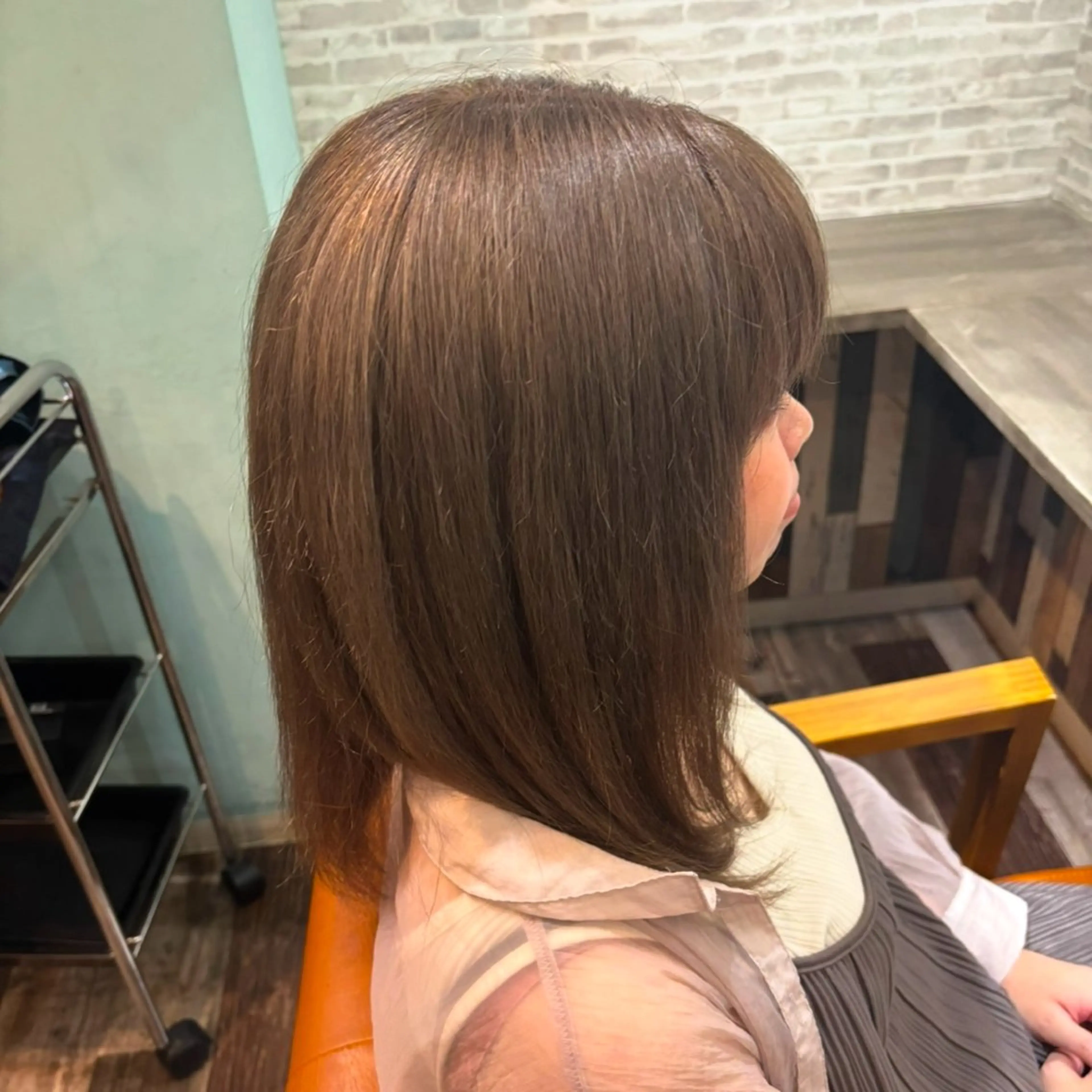 ミディアム カラー ブリーチ グレージュ ミルクティーグレージュ ヘアカラー ハルミヘアリゾート所属・ハルミヘアリゾート 蒼唯のヘアスタイル