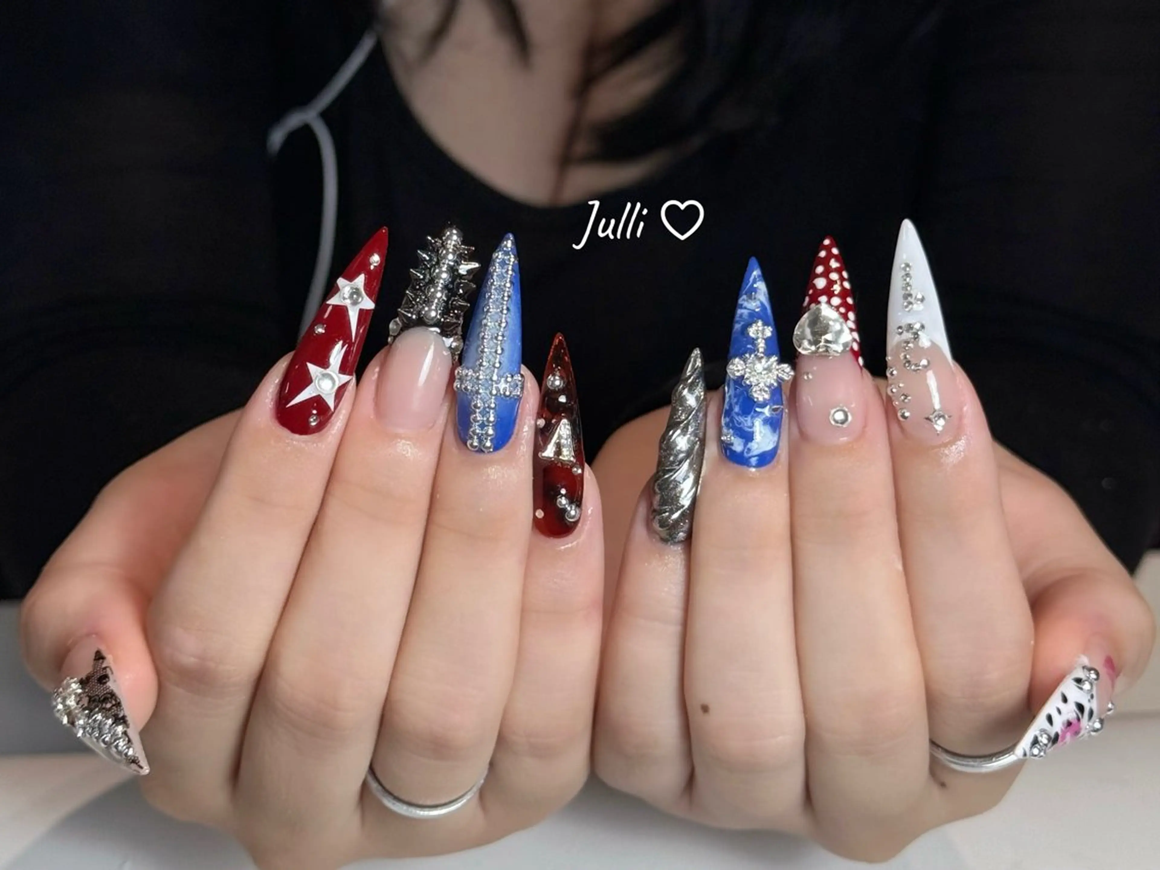 ネイル ボルドー ブラウン チークネイル ドット フットネイル Julli ジュリのネイルデザイン