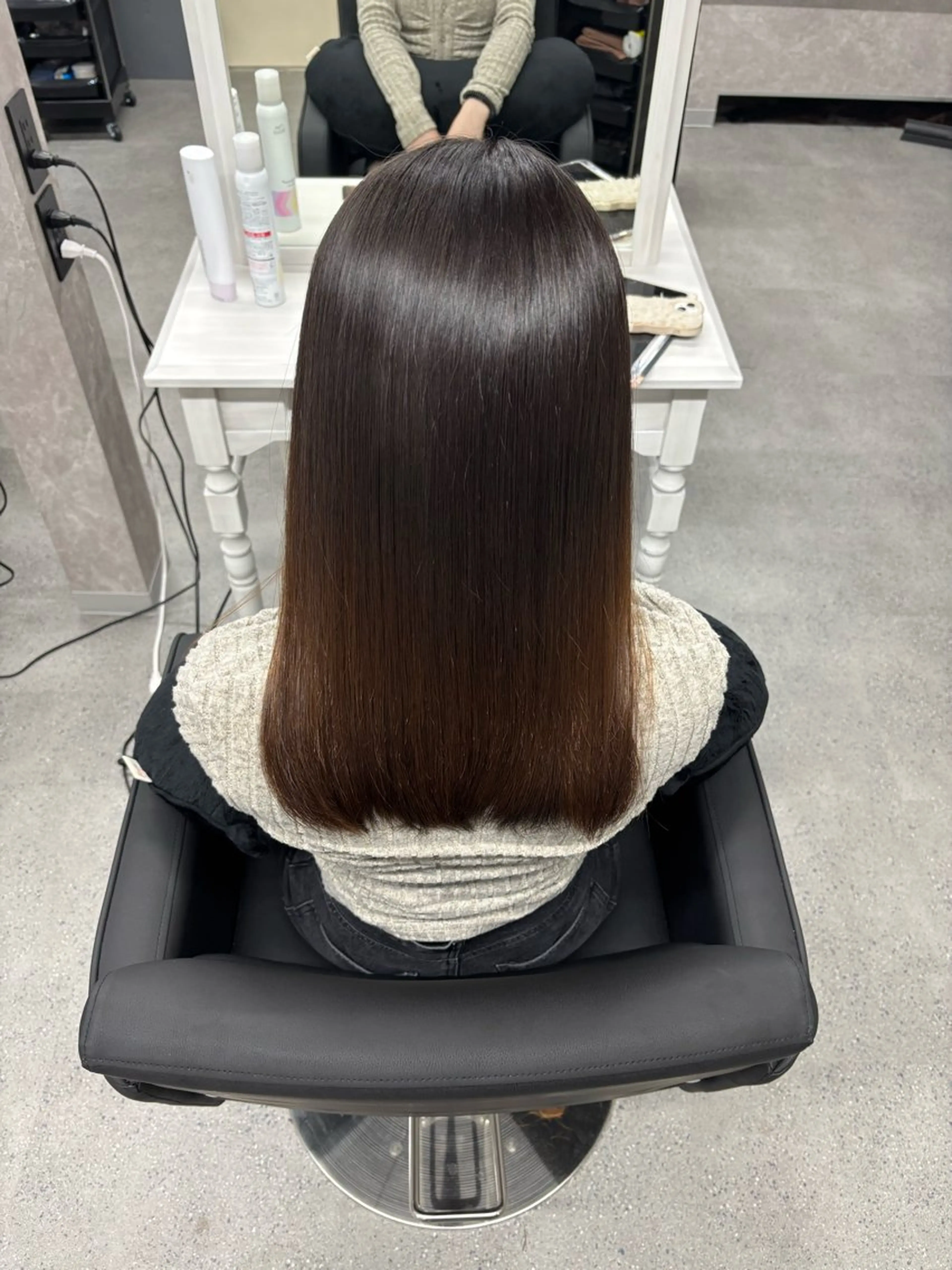 ロング かがみはやと 髪質改善/縮毛矯正のヘアスタイル