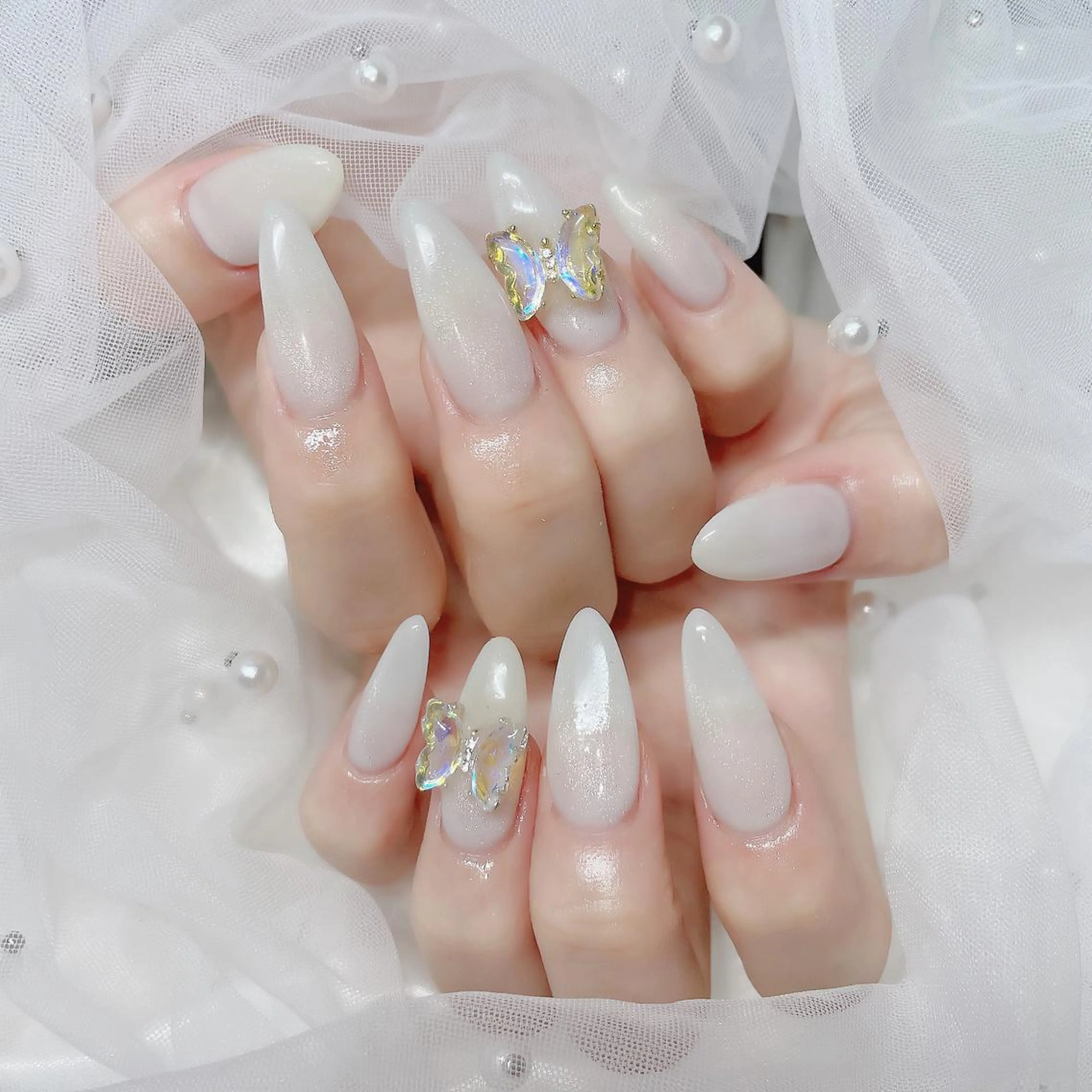 ネイル チークネイル フラッシュネイル フレンチネイル キラキラネイル 韓国ネイル ハンドネイル merci nail所属・merci nailのネイルデザイン