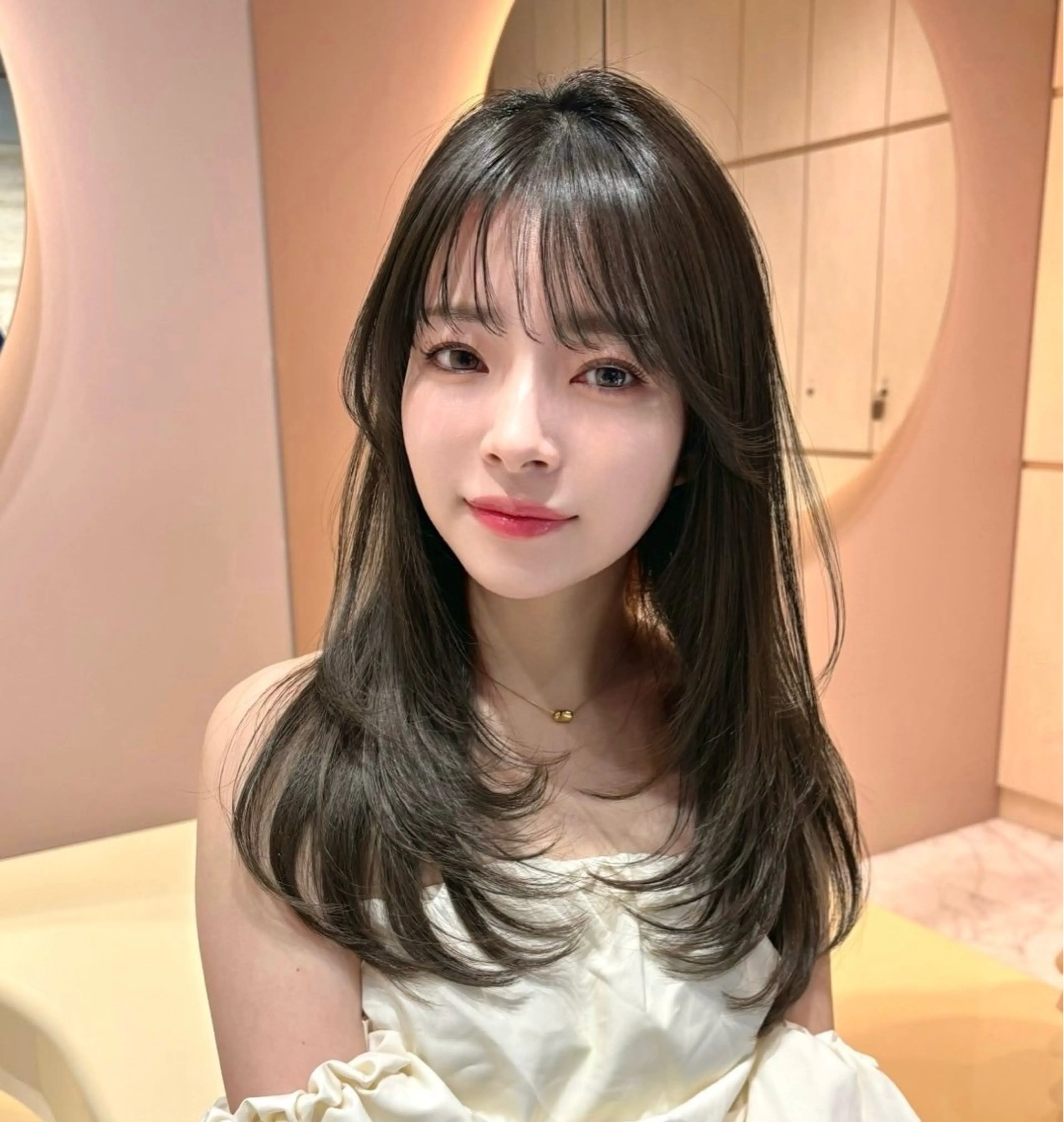 【オススメNo.1メニュー✨】🌈話題の艶N.ルフレカラー＋似合わせ小顔カット＋極上シルキートリートメント🌈の写真