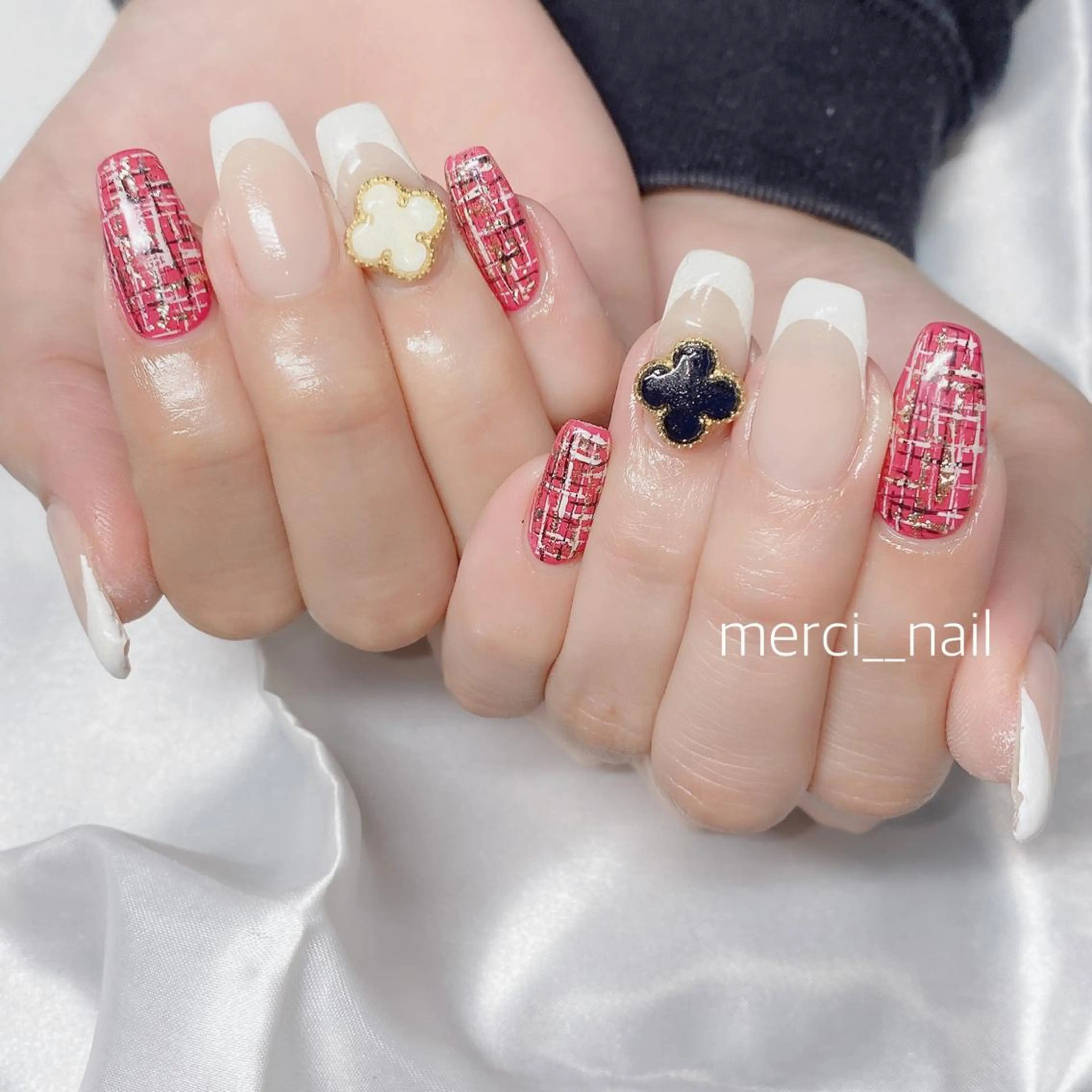 ネイル クリアネイル フラッシュネイル フレンチネイル 韓国ネイル マグネットネイル merci nail所属・merci nailのネイルデザイン