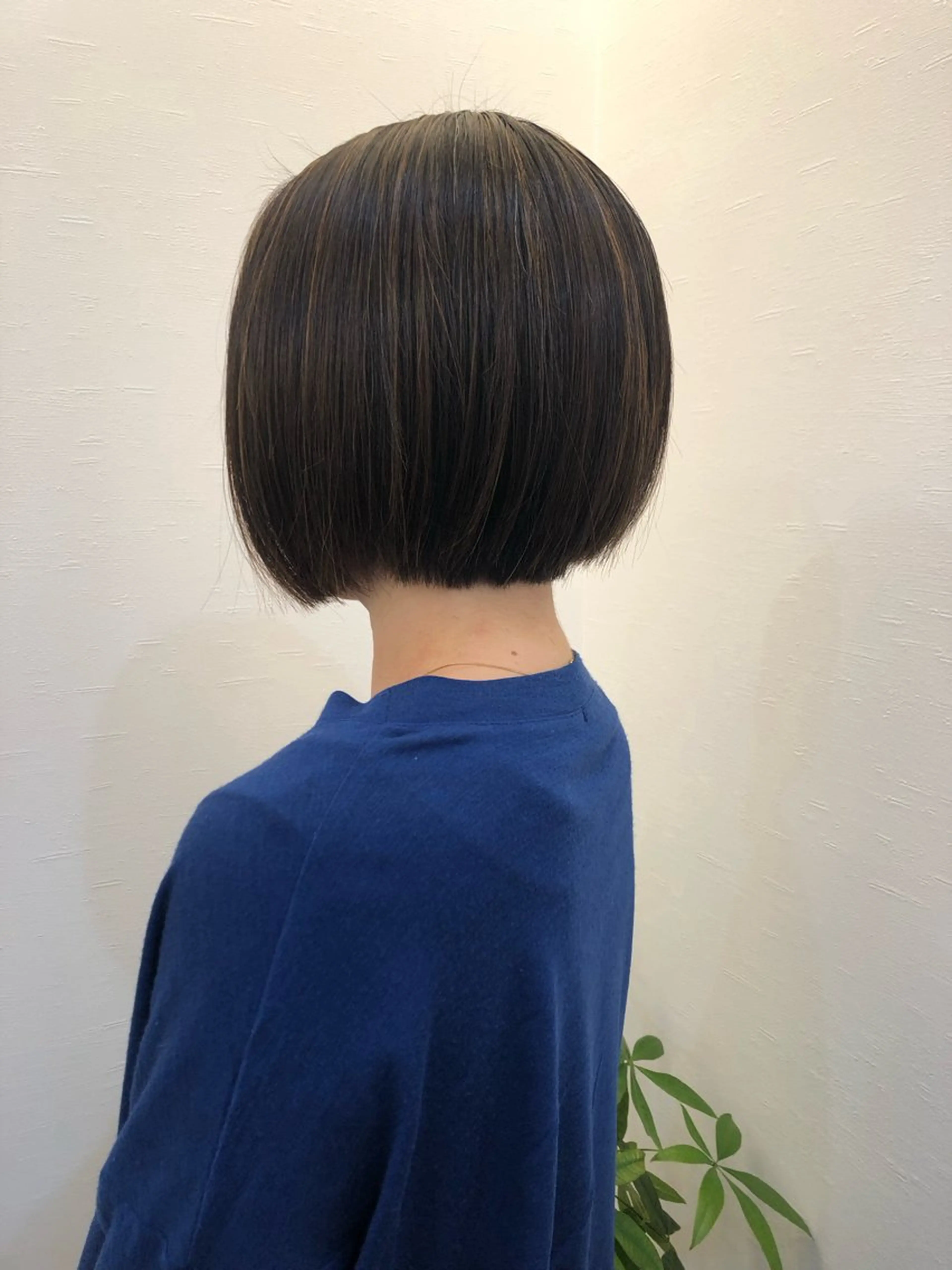 カラー Ruang所属・ツノガイ エリのヘアスタイル