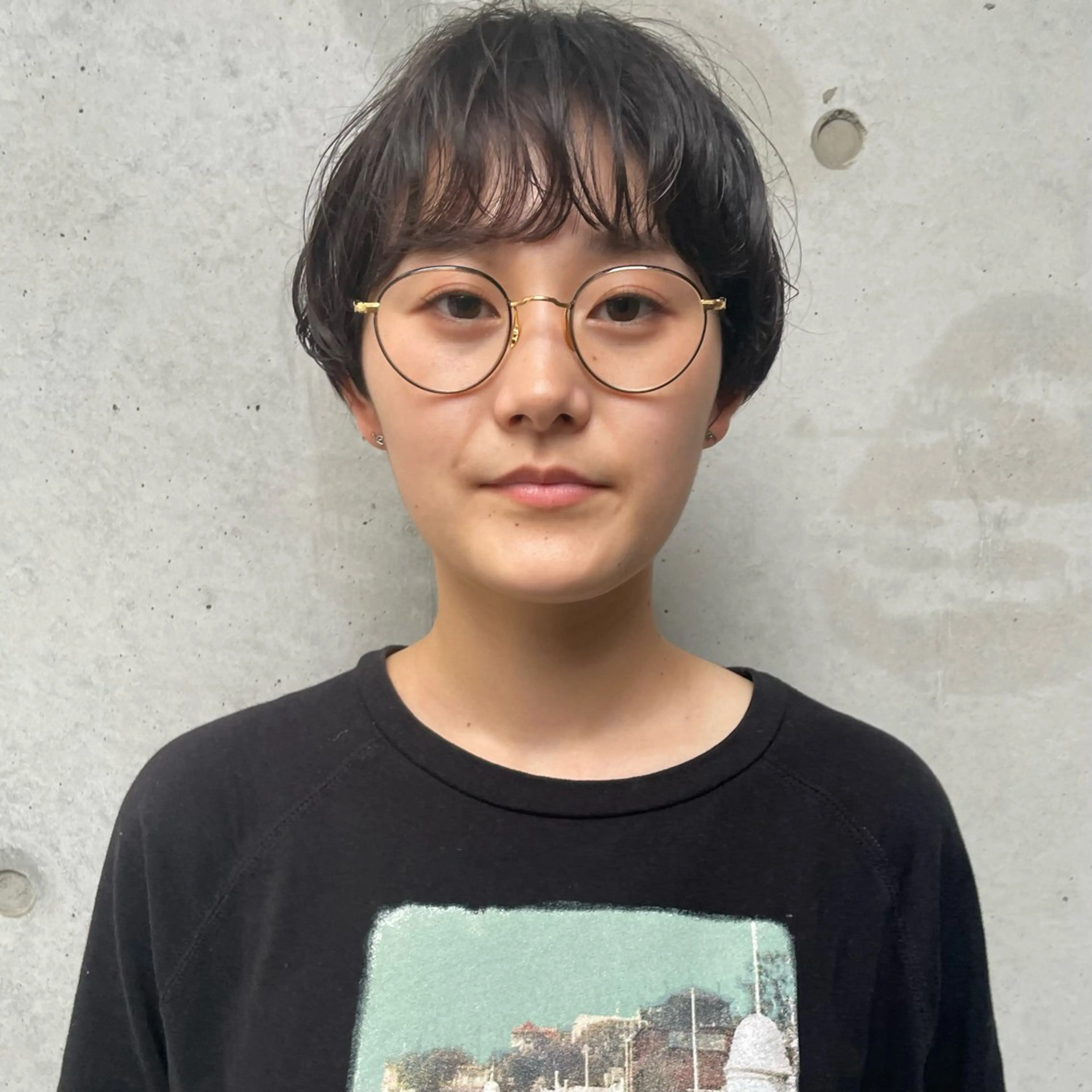 ショート パーマ ホリケ アオイのヘアスタイル