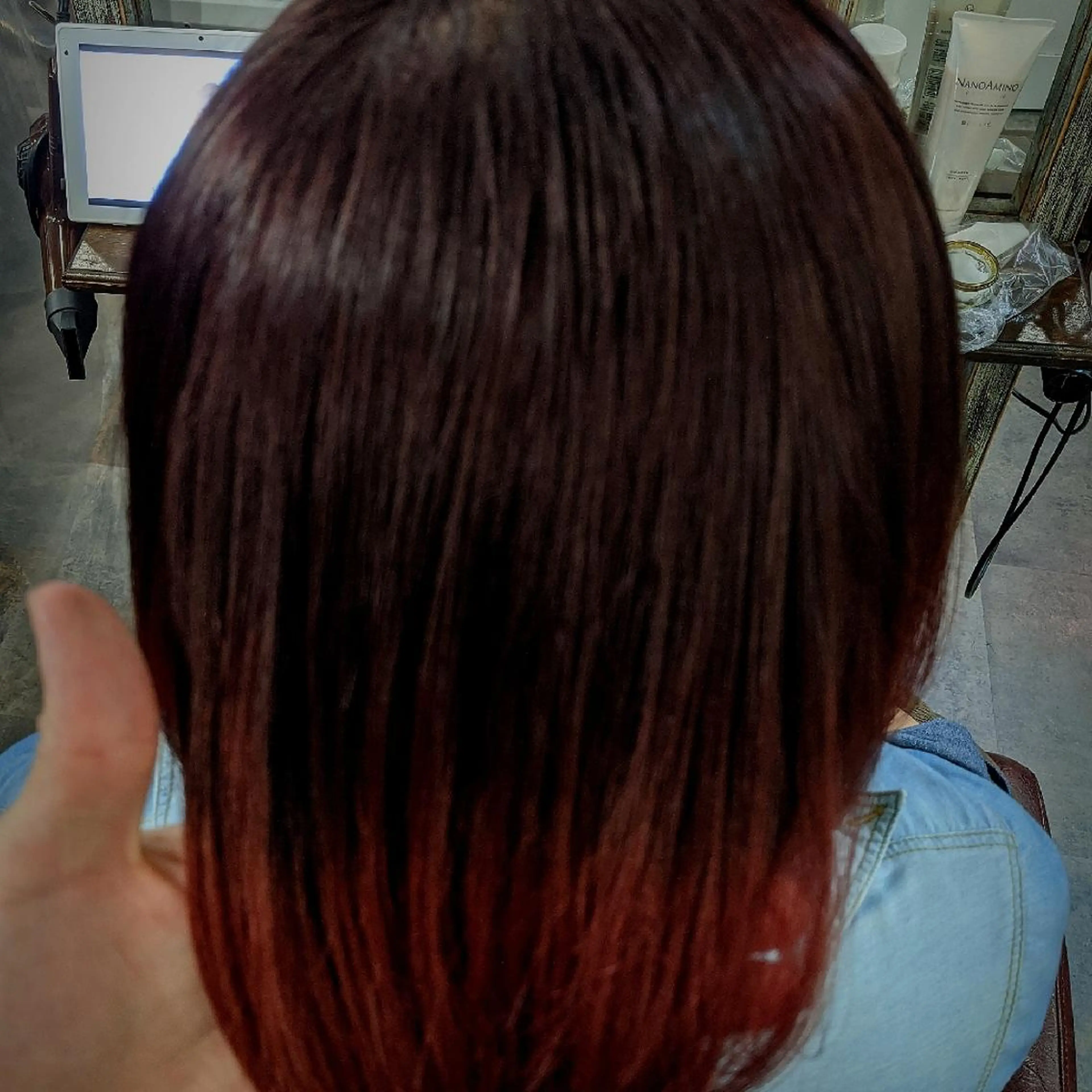 ミディアム 切りっぱなしボブ ショートボブ ミディアムパーマ ミストバング ボブ メンズパーマ/顔周り レイヤー店長えのもとのヘアスタイル