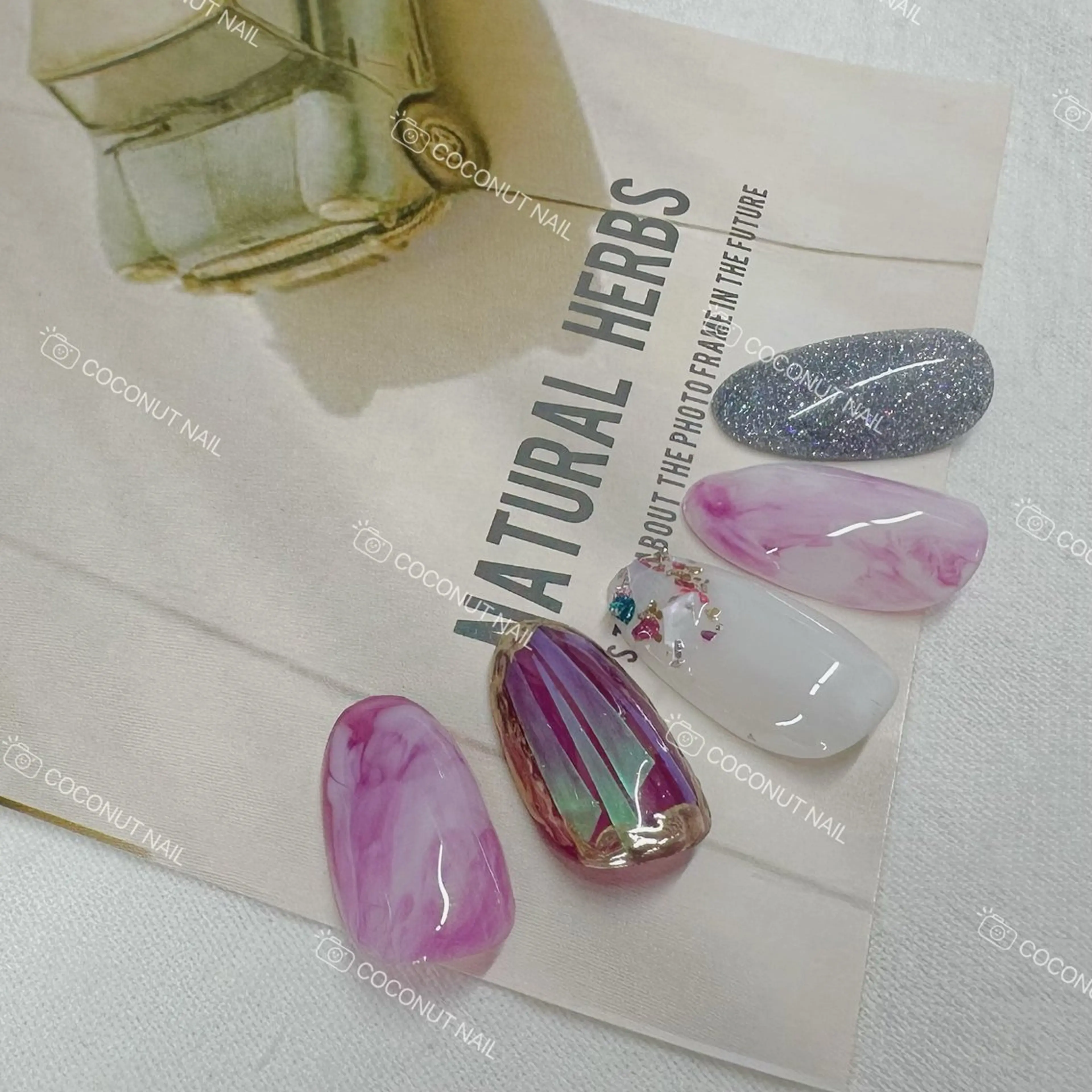 ネイル ニュアンスネイル ハンドネイル 神田 ココナッツのネイルデザイン