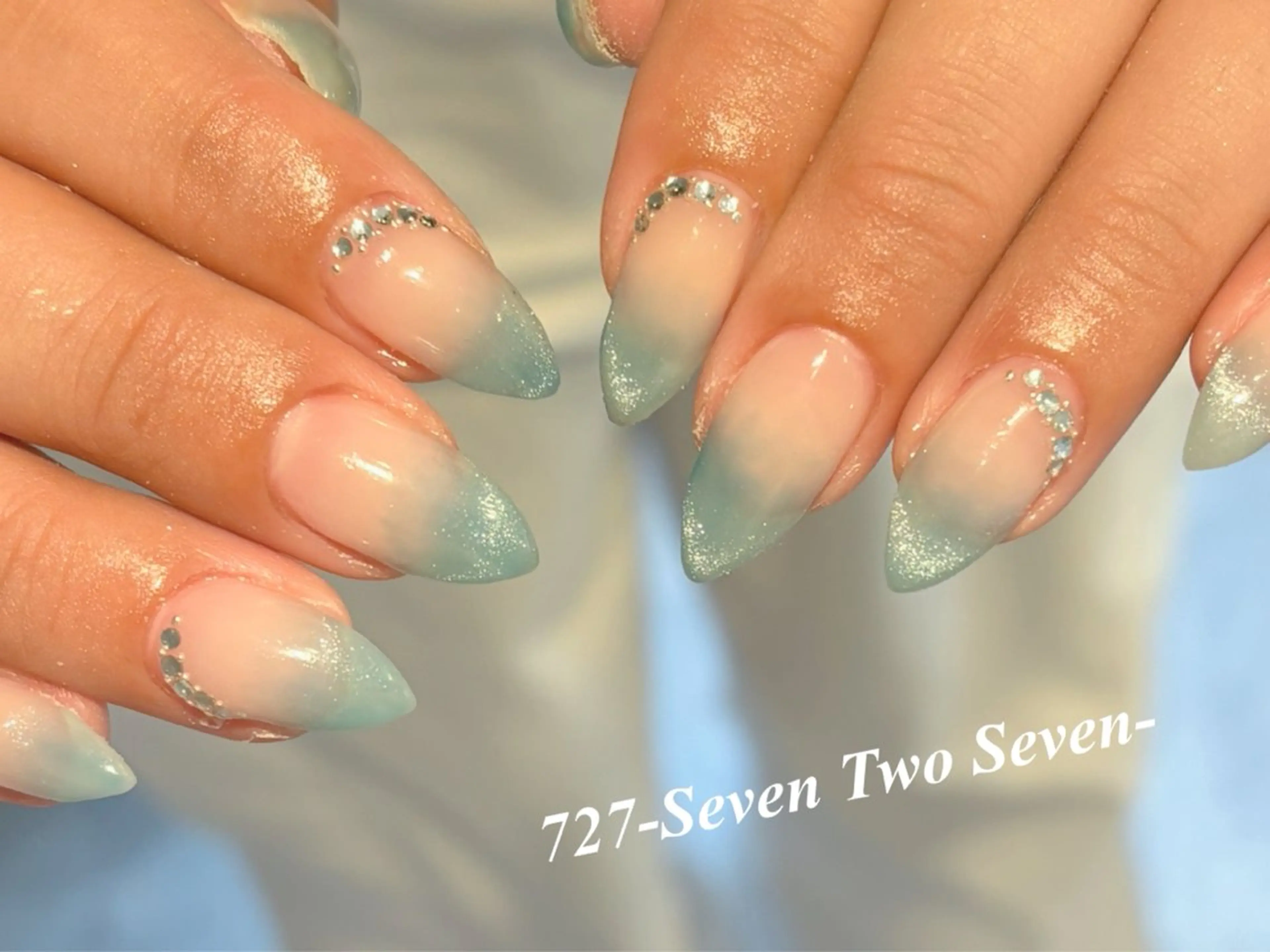 ネイル ハンドネイル 727 nailのネイルデザイン