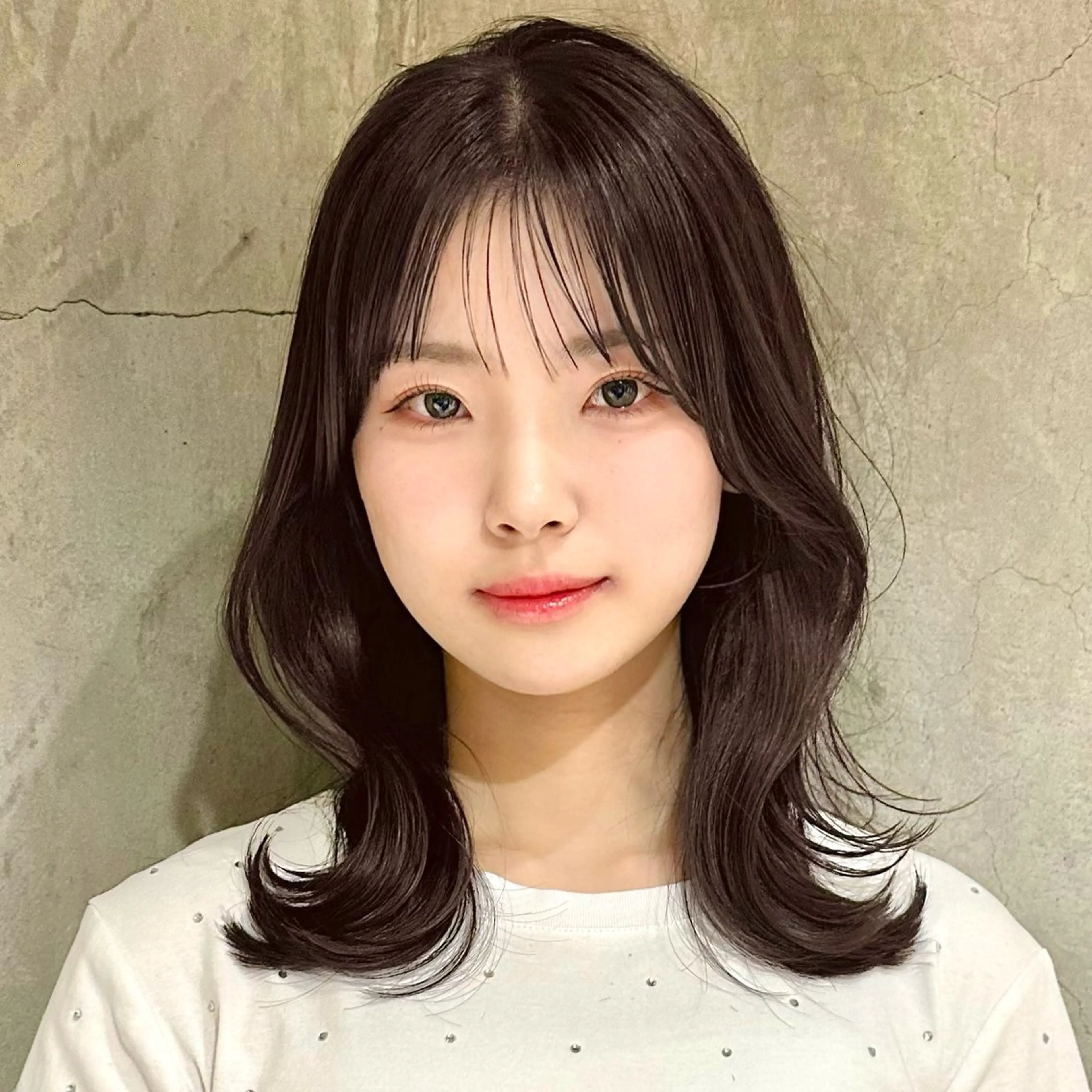 ミディアム カット ヘアカラー トリートメント 🌹ハッシュカット、 レイヤー韓国ヘア🌹のヘアスタイル